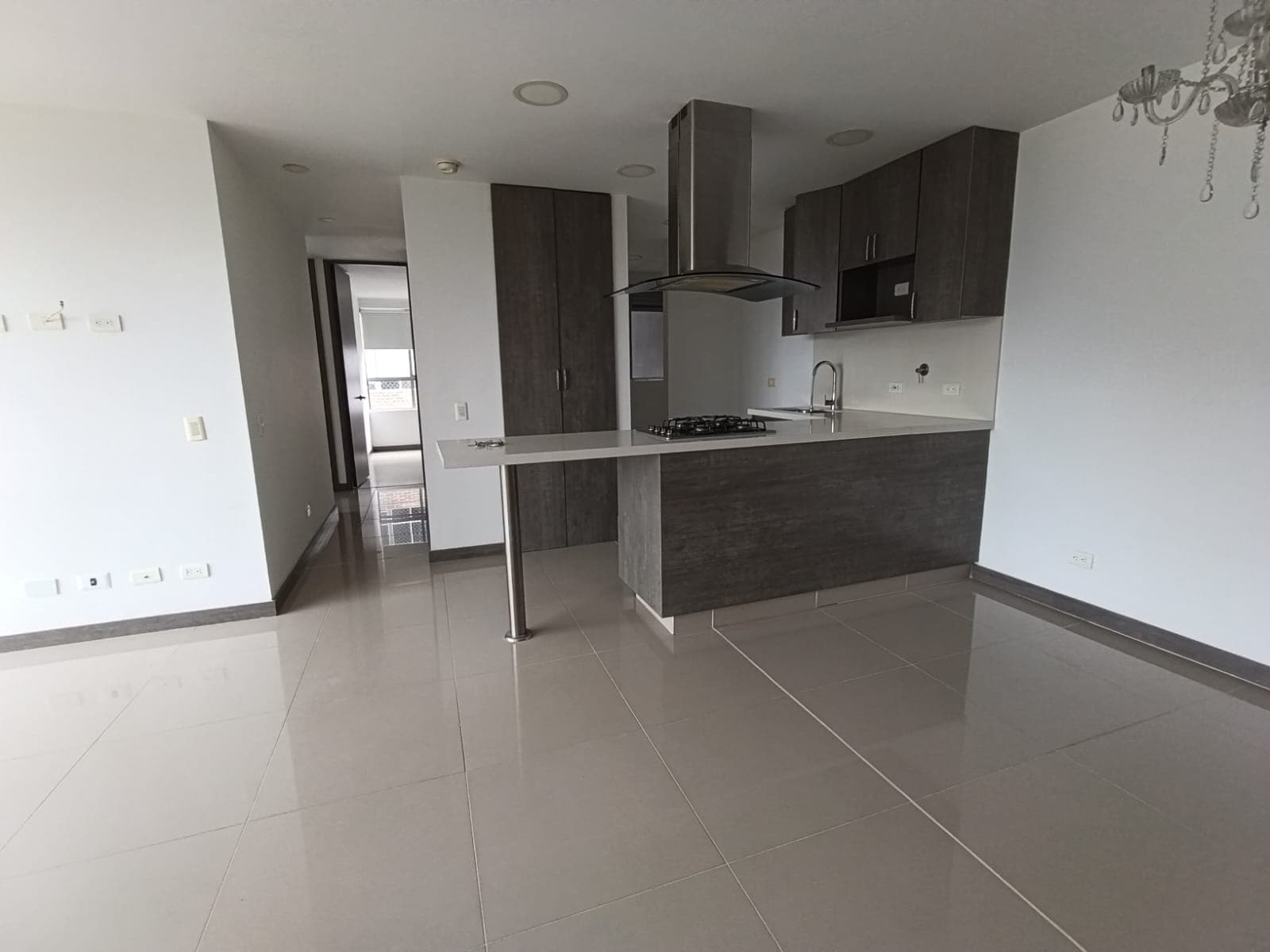Apartamento en arriendo en El Chinguí, Envigado — foto 4 de 11