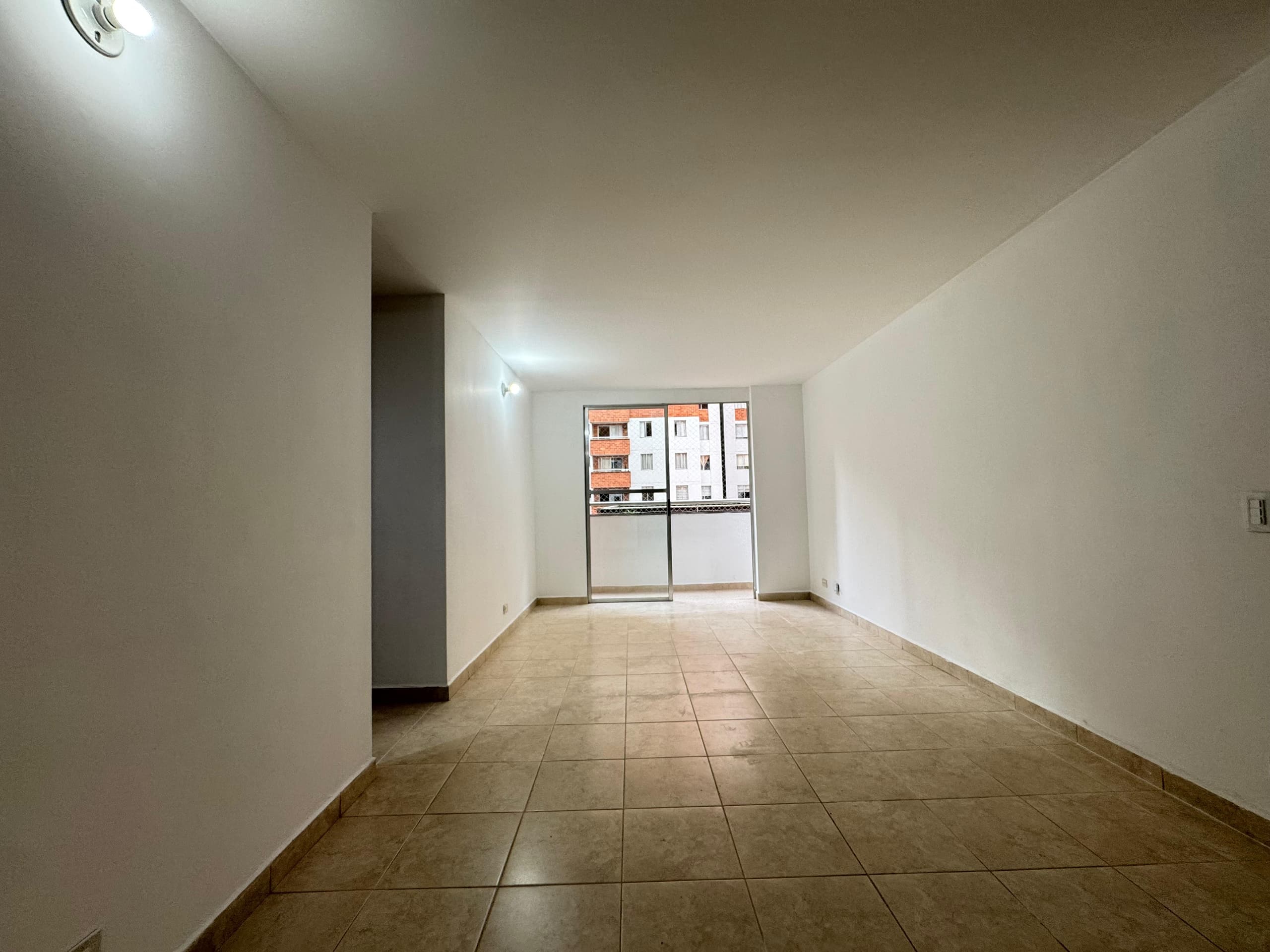 Apartamento en arriendo en Ciudad del Rio, El Poblado, Medellín — foto 4 de 15