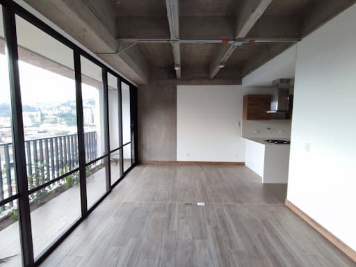 Apartaestudio en arriendo en Ciudad Del Rio, El Poblado, Medellín — foto 2 de 8