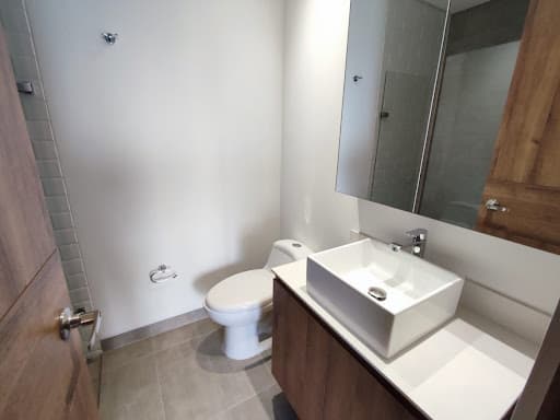 Apartaestudio en arriendo en Ciudad Del Rio, El Poblado, Medellín — foto 5 de 8