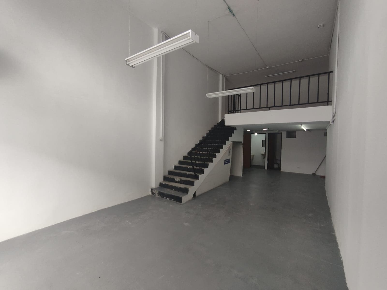 Local en arriendo en Centro, Medellín — foto 1 de 12