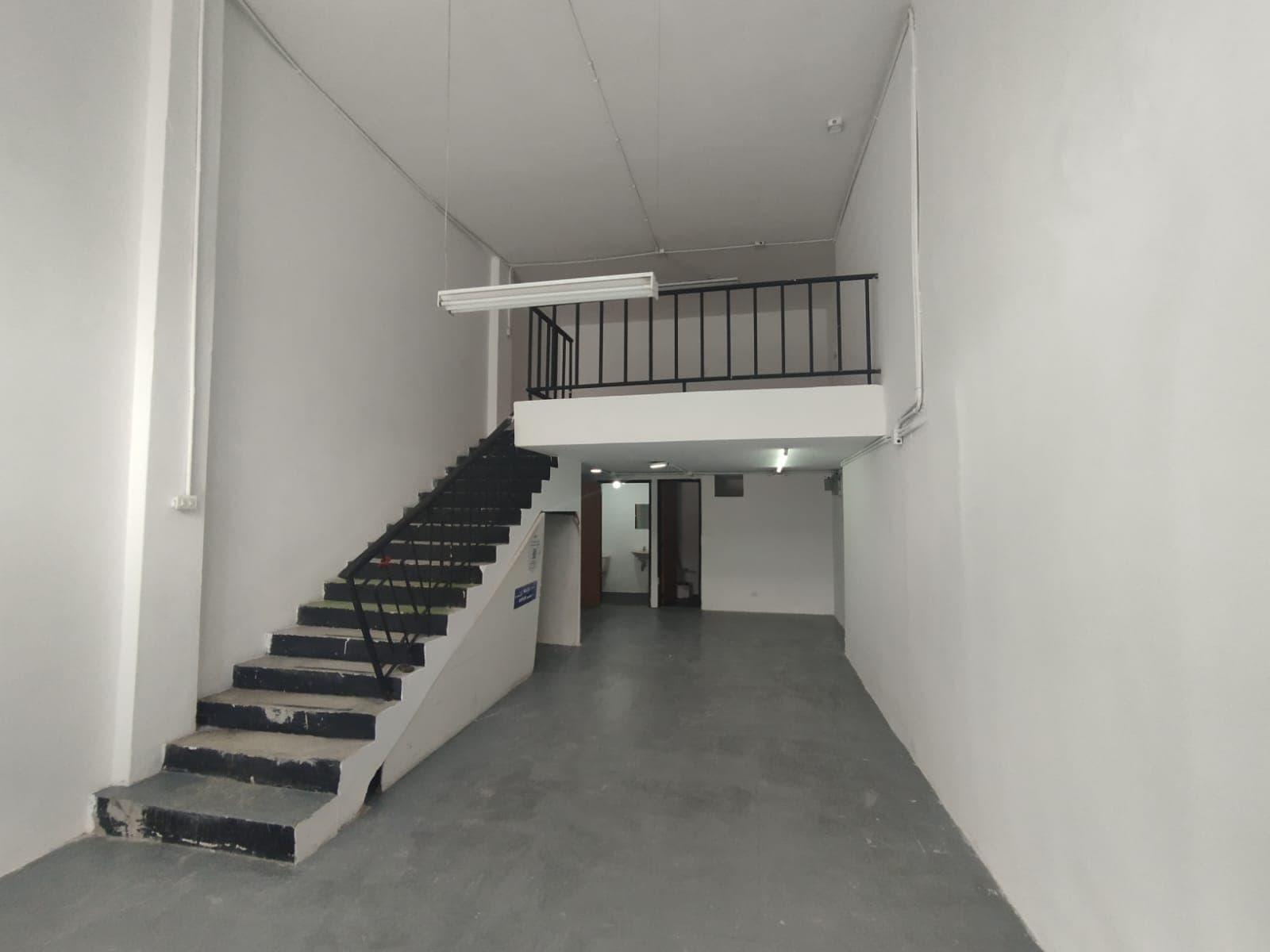Local en arriendo en Centro, Medellín — foto 3 de 12