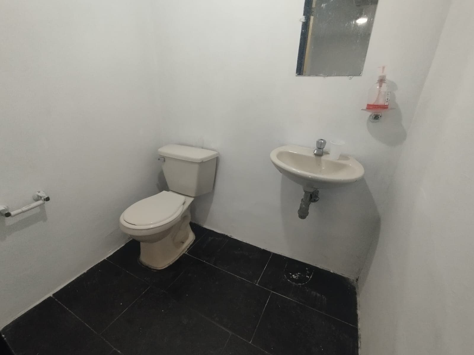 Local en arriendo en Centro, Medellín — foto 5 de 12
