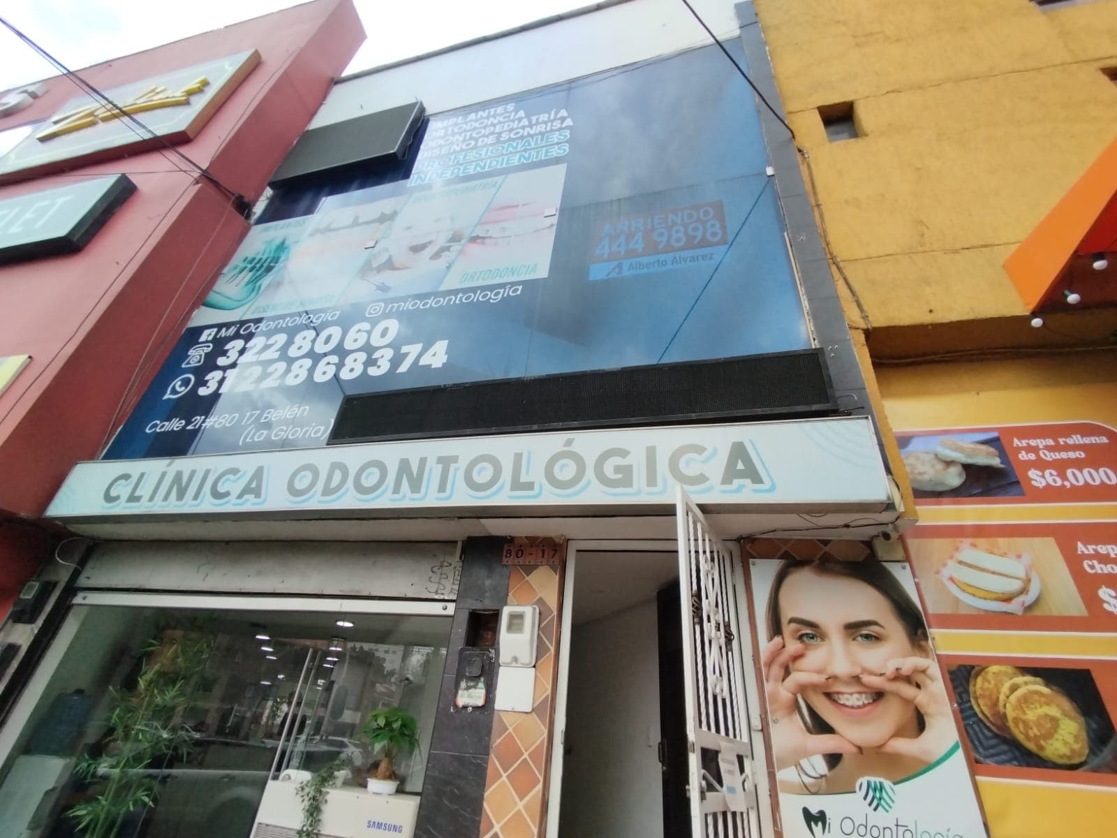 Casa Comercial en arriendo en La Gloria, Belen, Medellín — foto 1 de 20