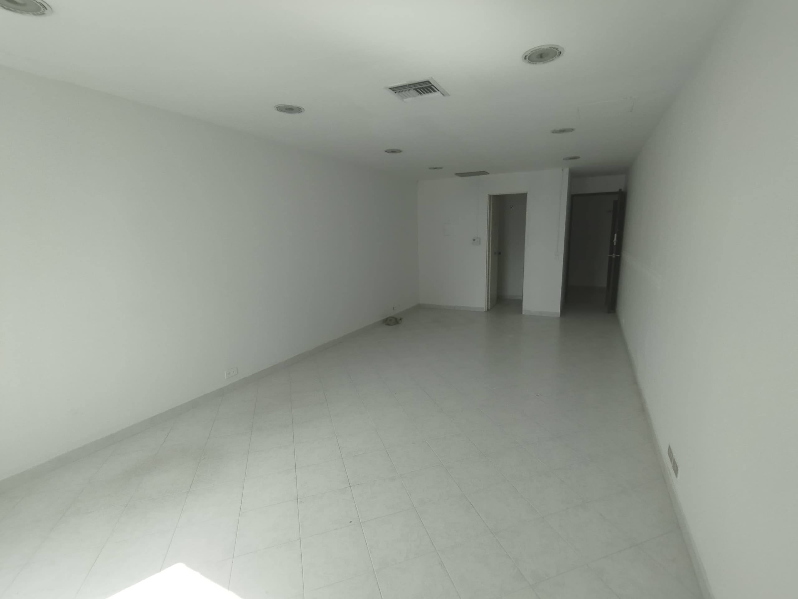 Oficina en arriendo en San Diego, El Poblado, Medellín — foto 3 de 8