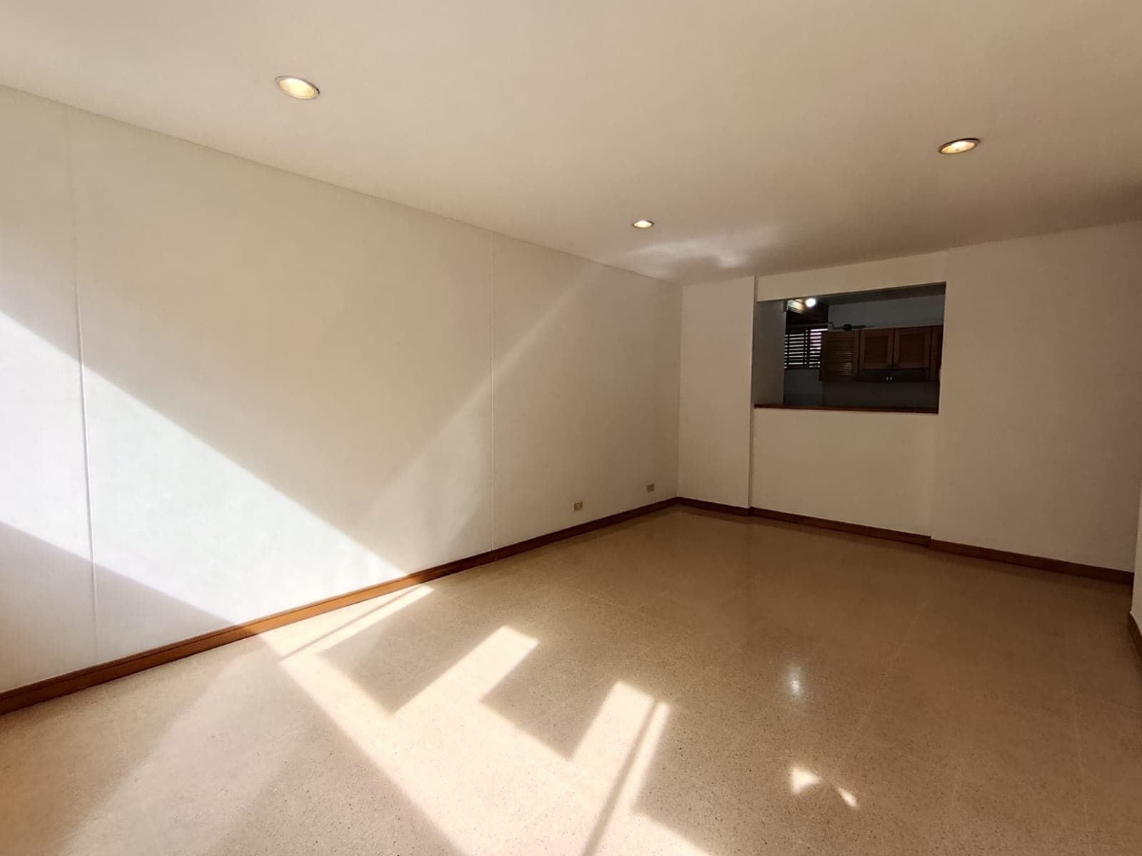 Apartamento en arriendo en Lalinde, El Poblado, Medellín — foto 2 de 17