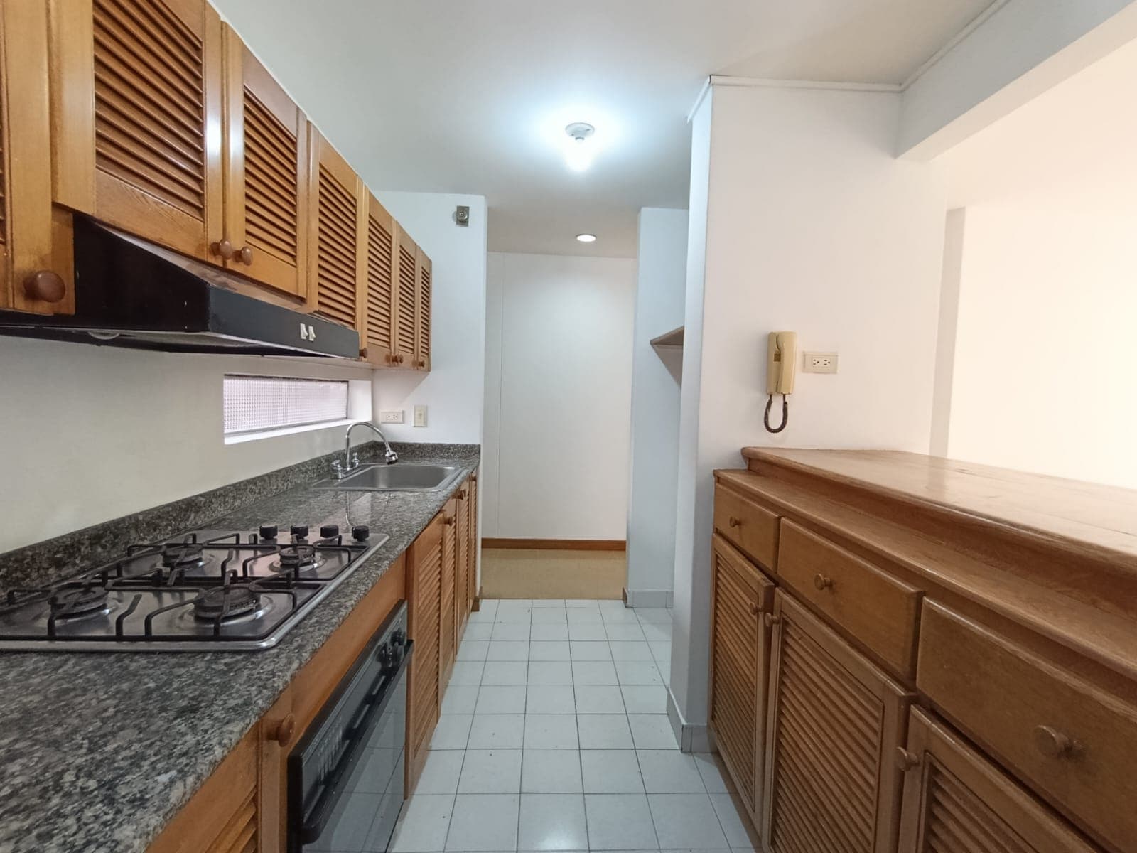 Apartamento en arriendo en Lalinde, El Poblado, Medellín — foto 3 de 17