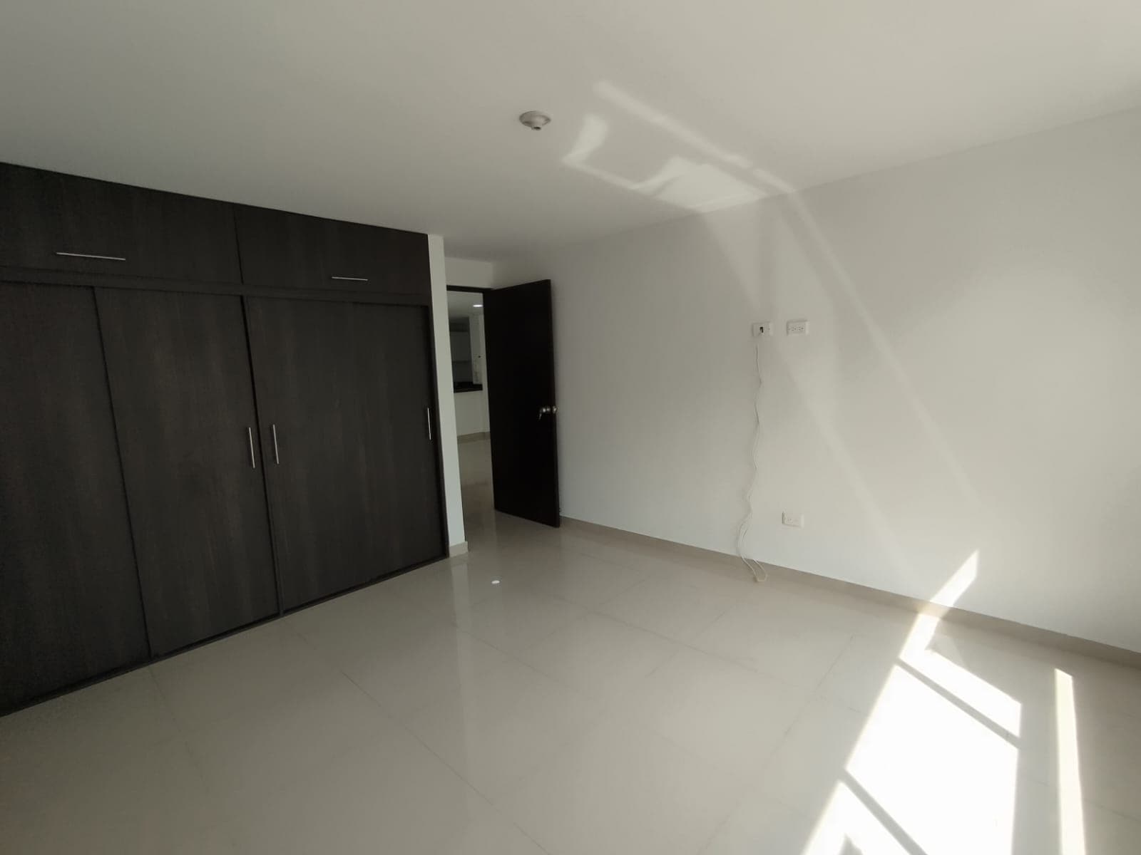 Apartamento en arriendo en La Castellana, Laureles, Medellín — foto 5 de 20