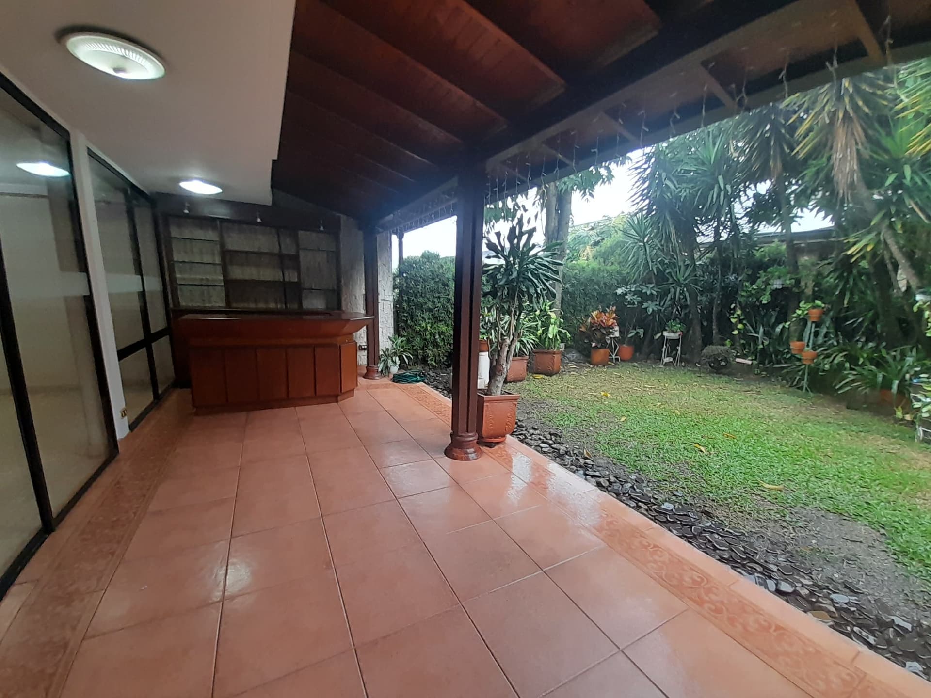 Casa Vivienda en arriendo en Los Balsos, El Poblado, Medellín — foto 1 de 20