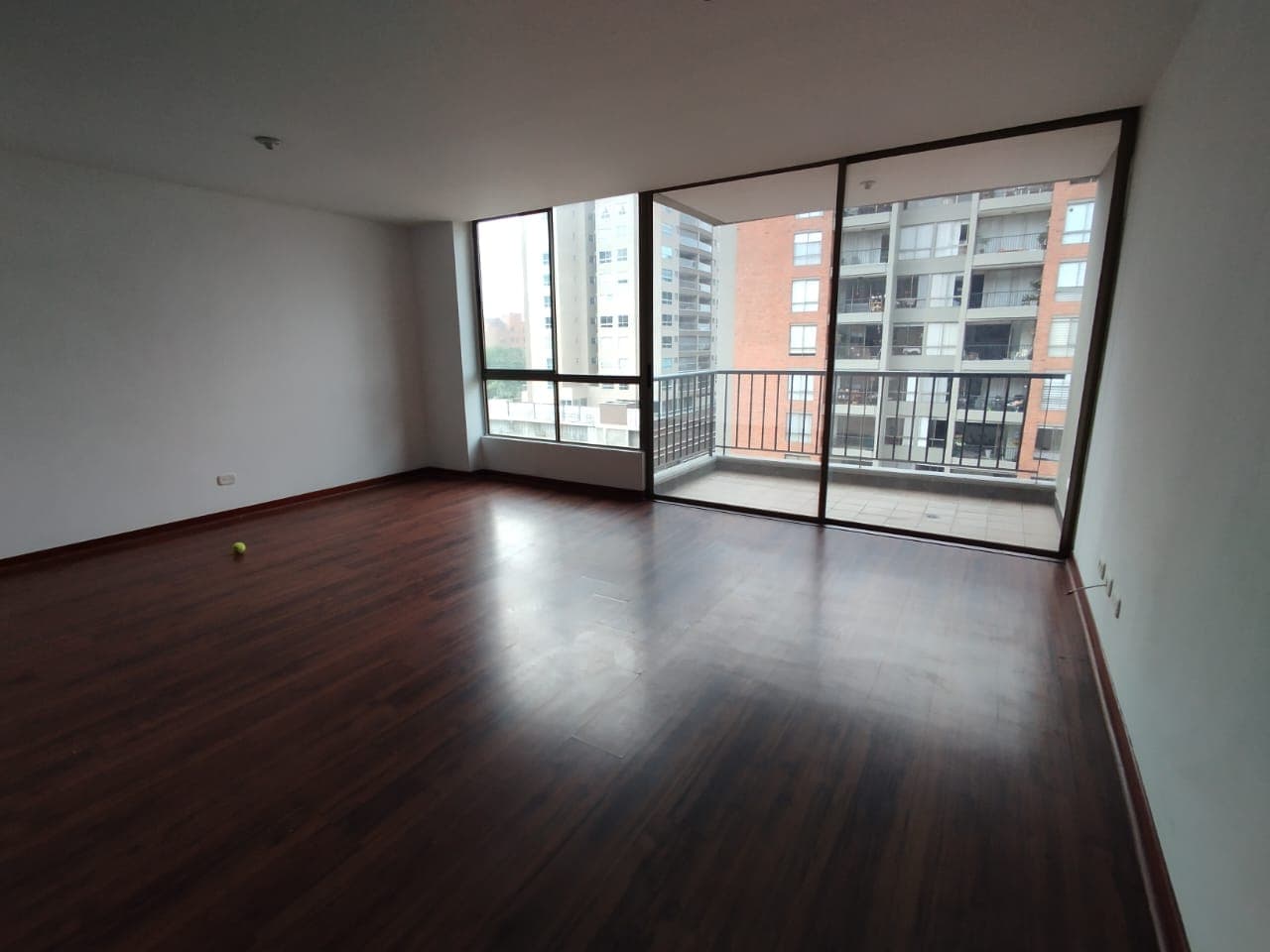 Apartamento en arriendo en Pontevedra, Envigado — foto 1 de 17