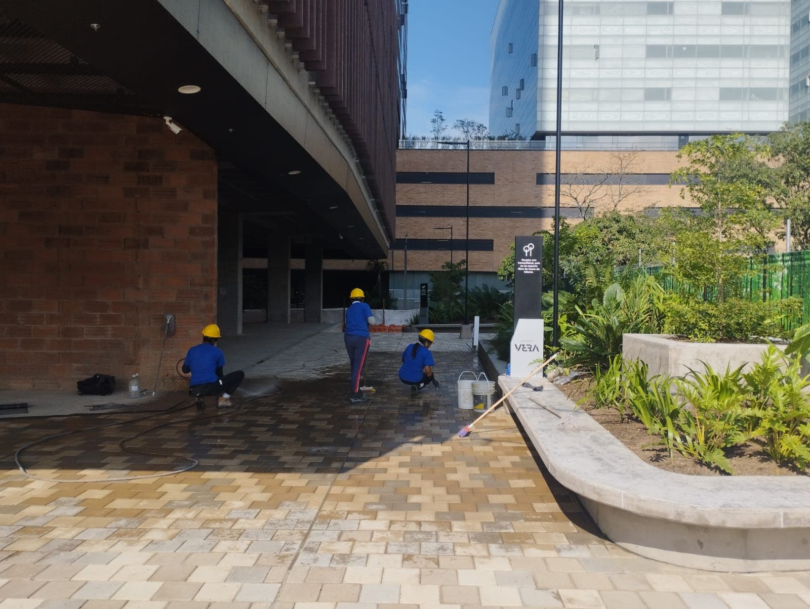 Local en arriendo en Ciudad Del Rio, El Poblado, Medellín — foto 5 de 9