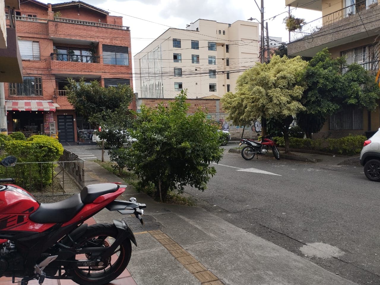 Local en arriendo en Andalucía, Envigado — foto 1 de 12