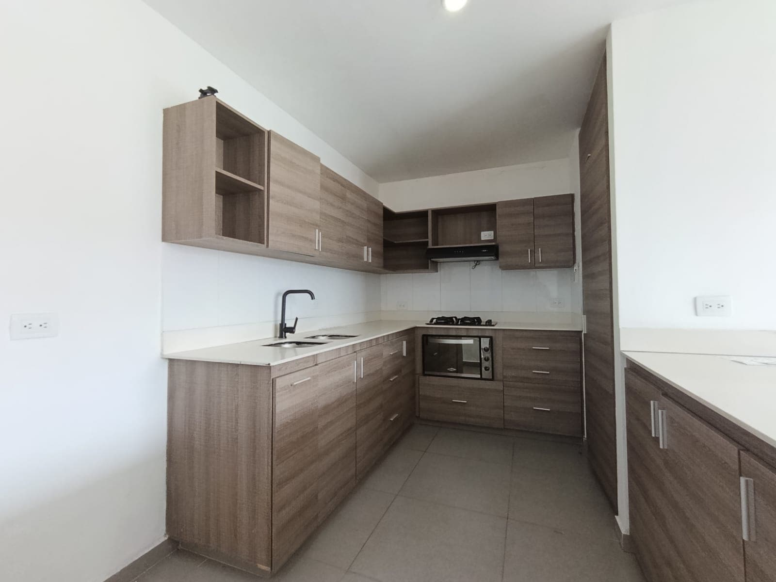 Apartamento en arriendo en Loma del Escobero Envigado — foto 3 de 13