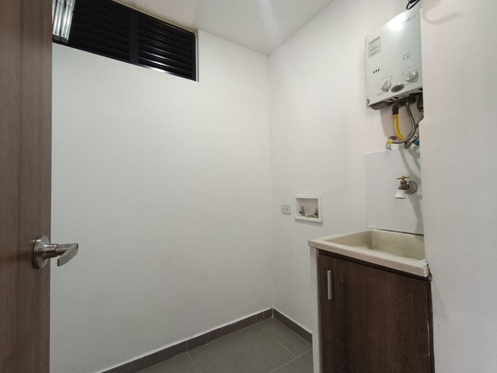 Apartamento en arriendo en Loma del Escobero Envigado — foto 5 de 13