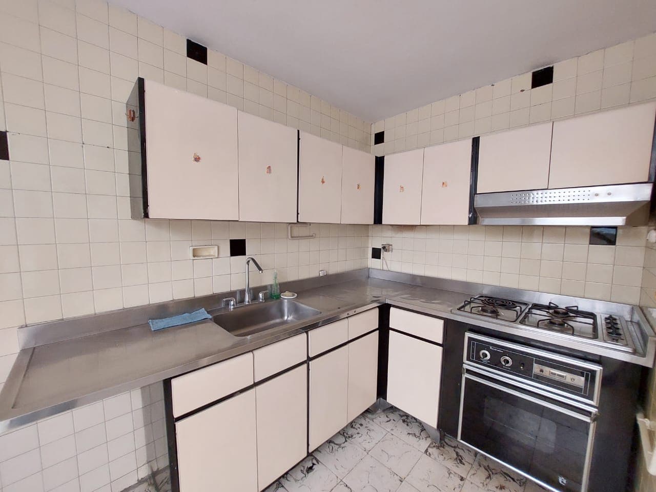 Casa Comercial en arriendo en Estadio, Laureles, Medellín — foto 2 de 20
