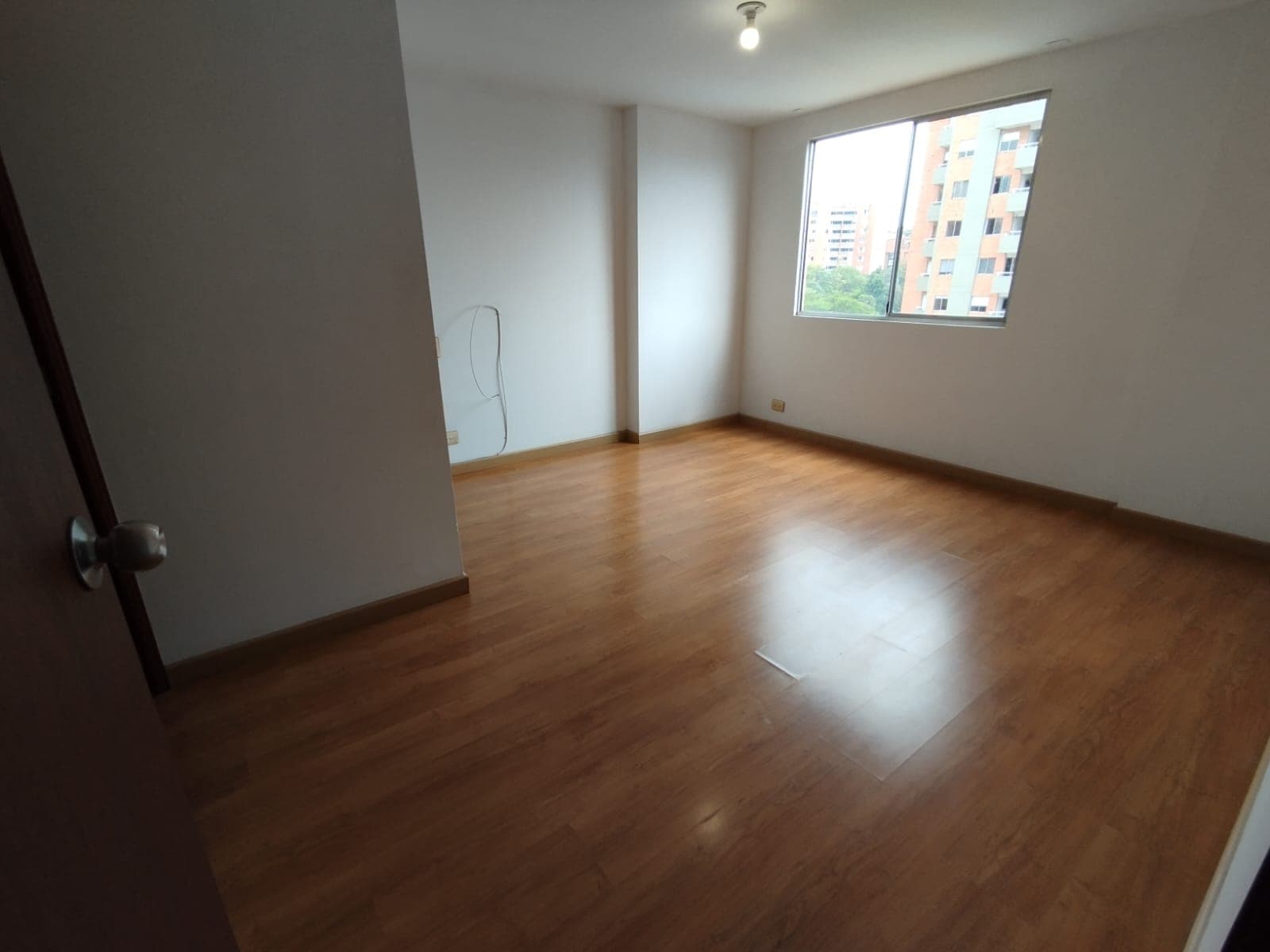 Apartamento en arriendo en Patio Bonito, El Poblado, Medellín — foto 2 de 20