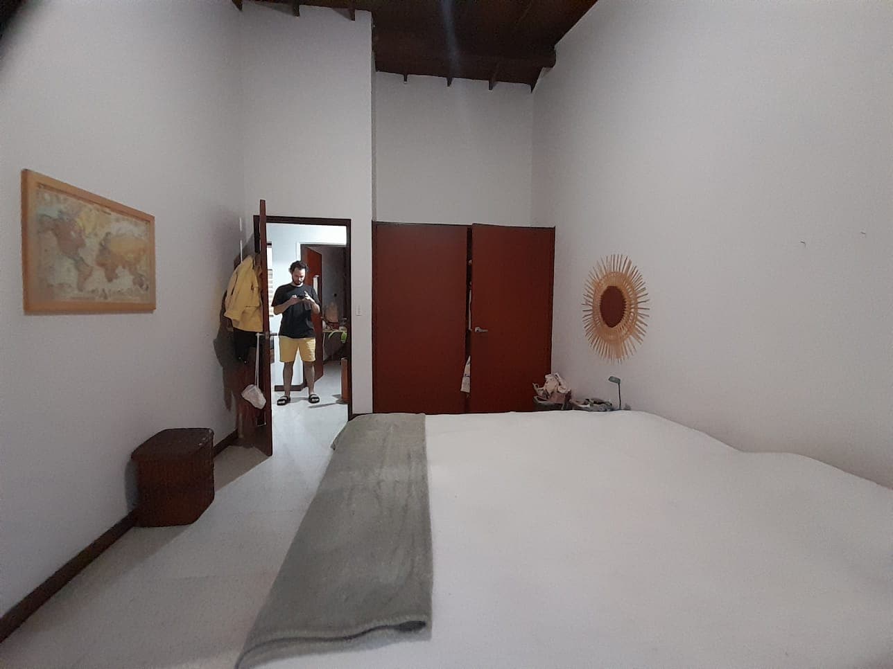 Casa Comercial en arriendo en Conquistadores, Laureles, Medellín — foto 1 de 20