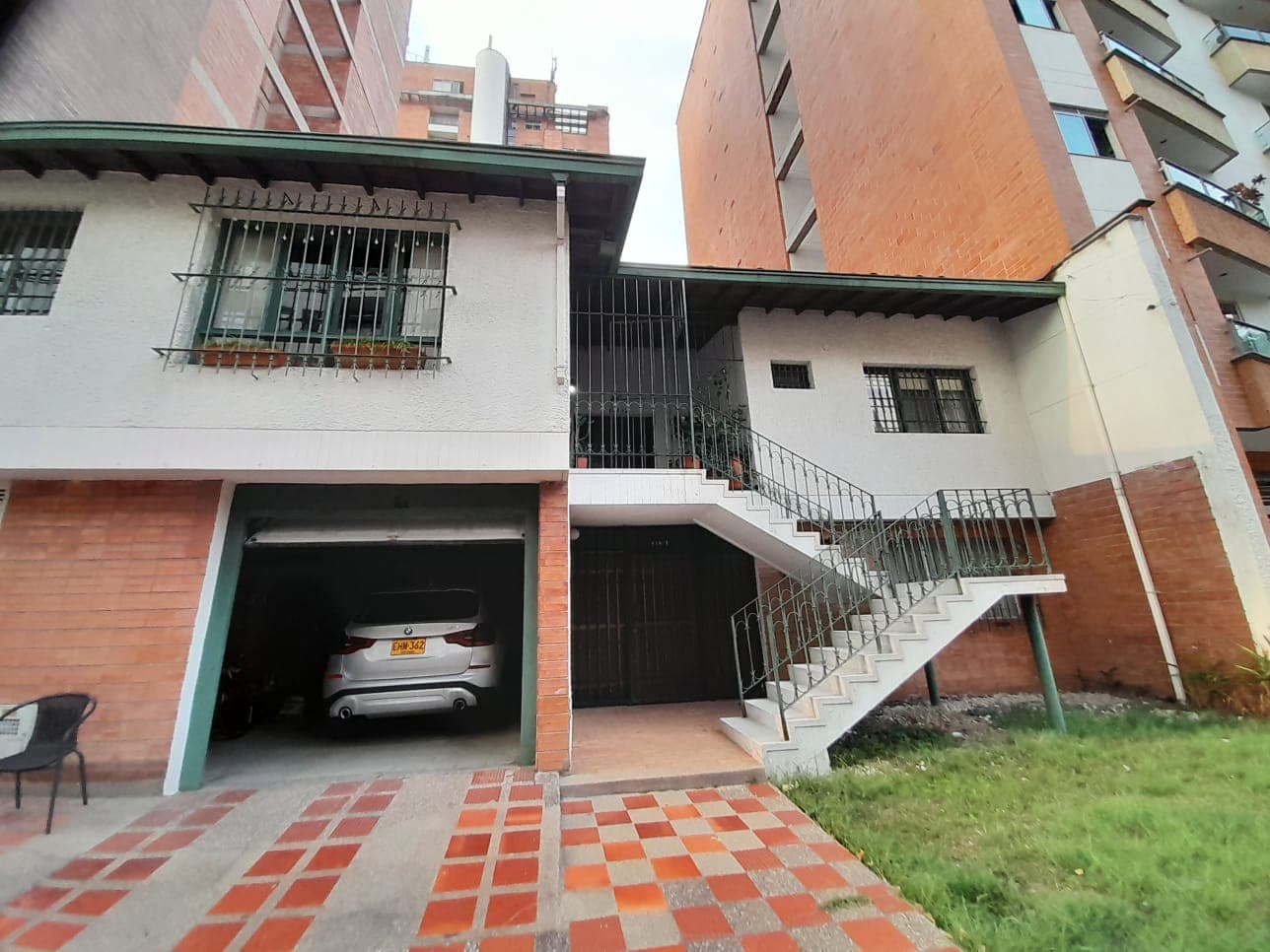 Casa Comercial en arriendo en Conquistadores, Laureles, Medellín — foto 2 de 20