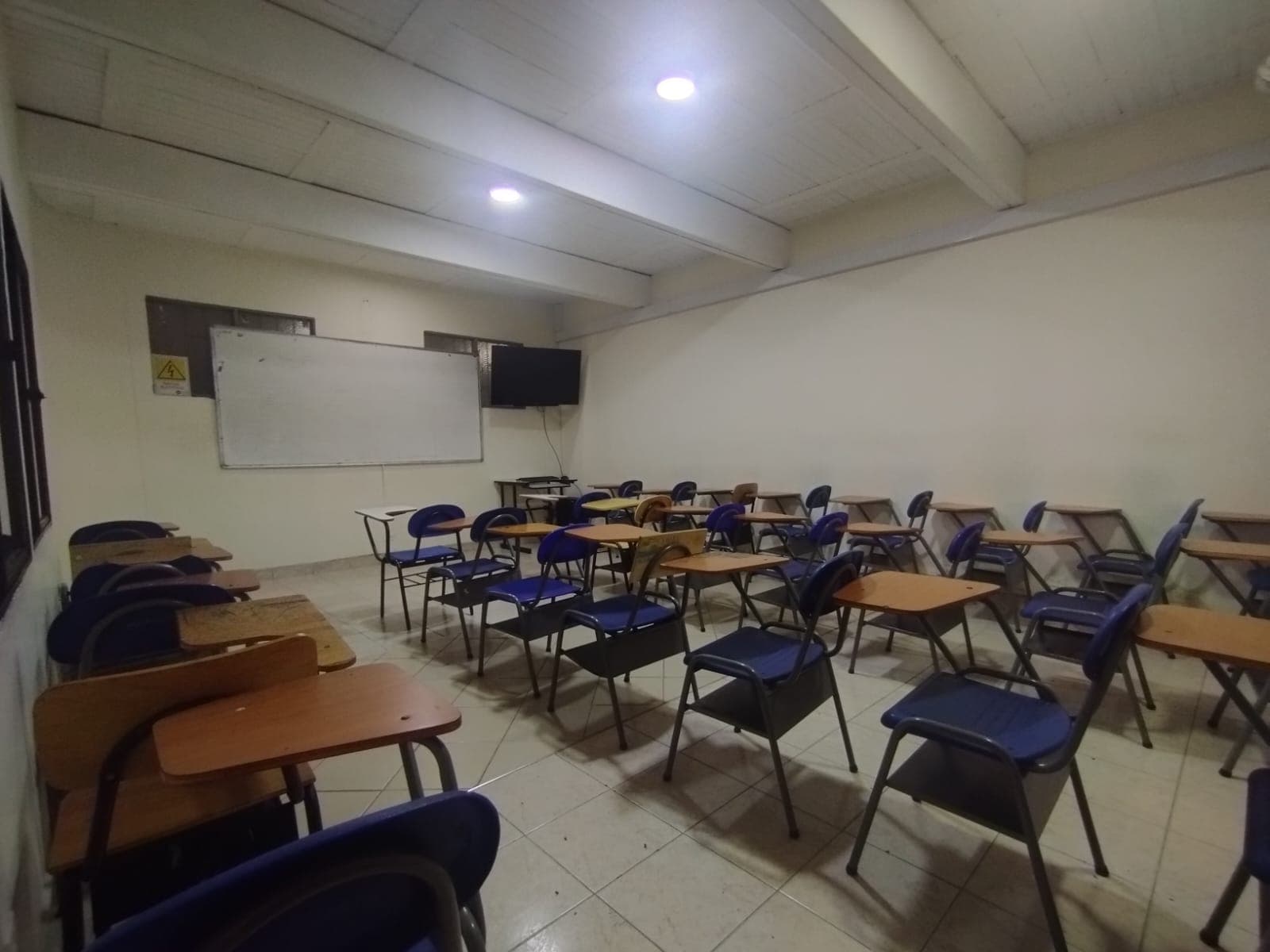 Casa Comercial en arriendo en Villa Nueva, Centro, Medellín — foto 4 de 16