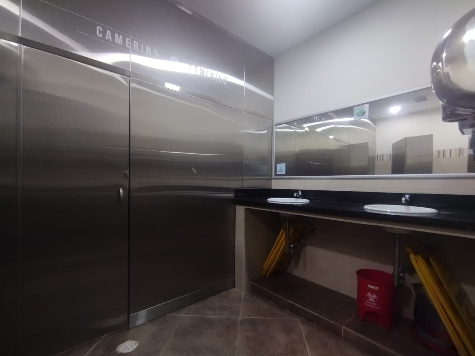 Casa Comercial en arriendo en Villa Nueva, Centro, Medellín — foto 5 de 16