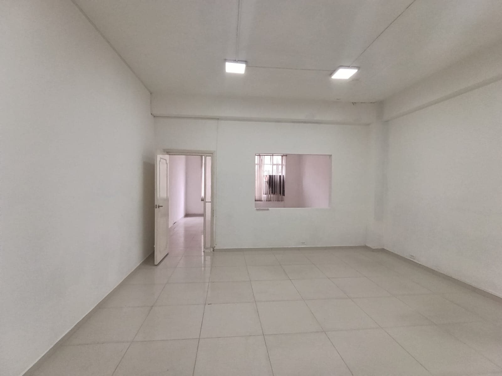 Oficina en arriendo en La Candelaria, Centro, Medellín — foto 1 de 17