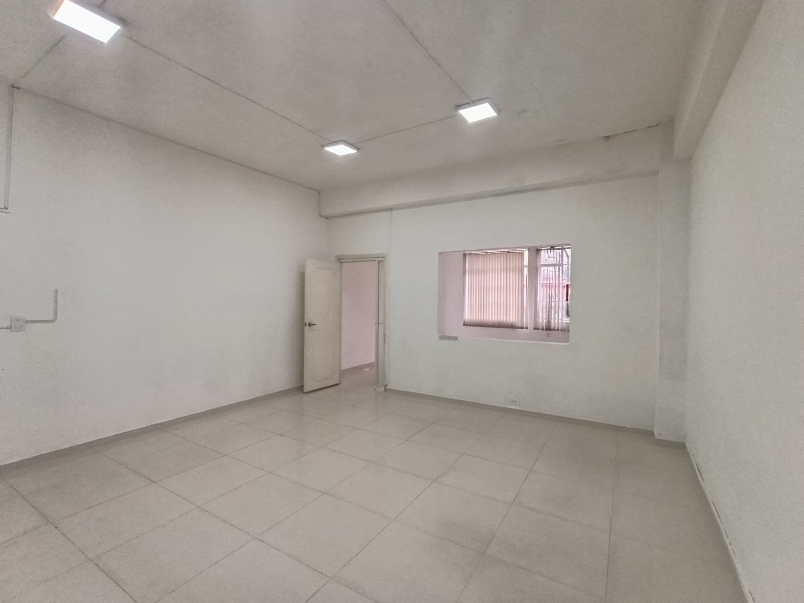 Oficina en arriendo en La Candelaria, Centro, Medellín — foto 3 de 17