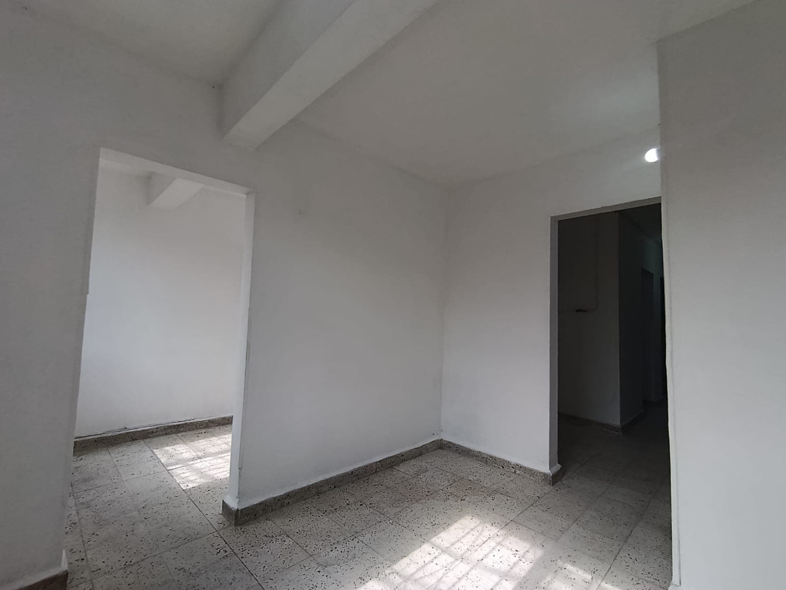 Apartaestudio en arriendo en La Milagrosa, Centro, Medellín — foto 5 de 9