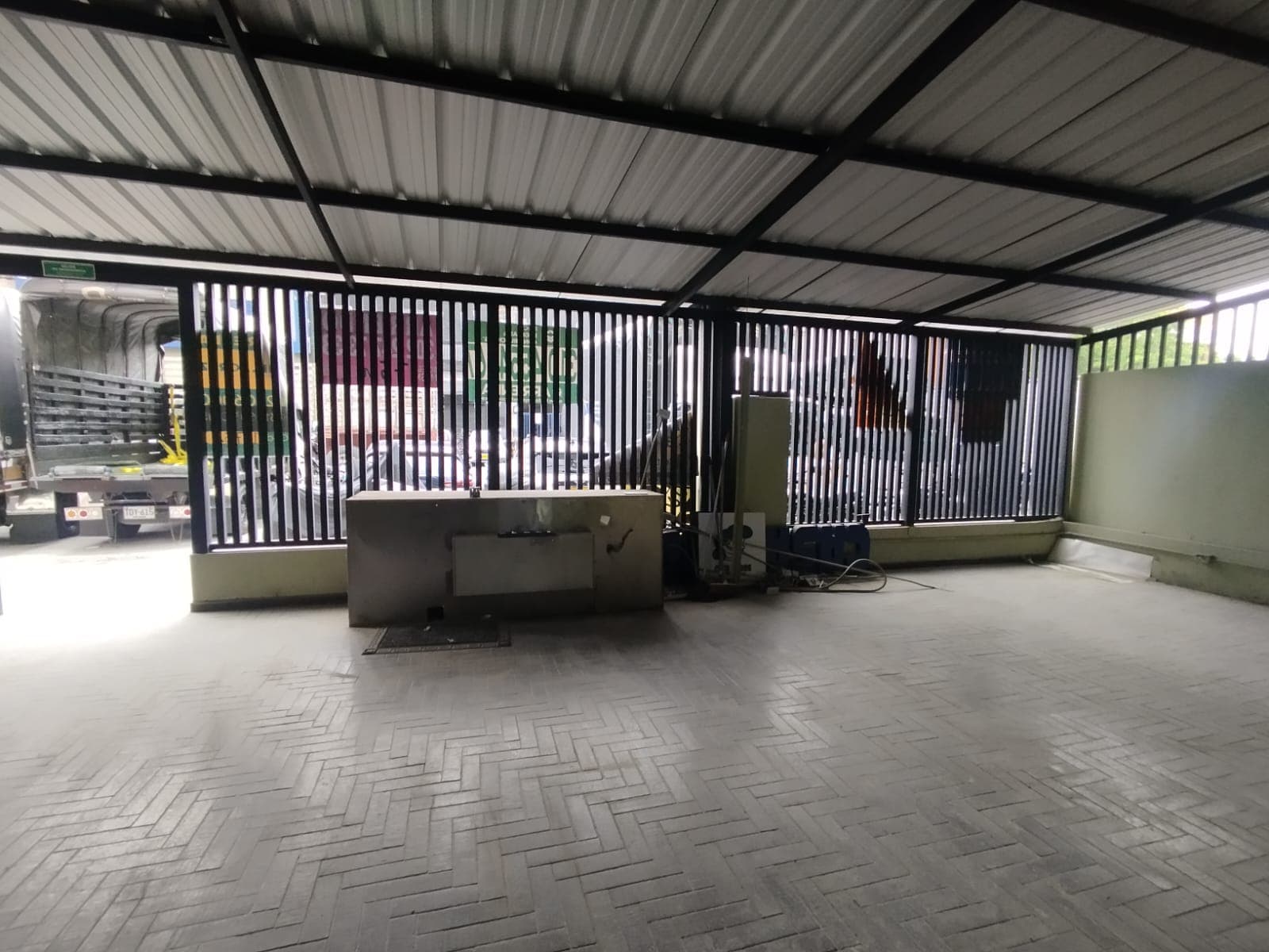 Local en arriendo en El Chagualo, Centro, Medellín — foto 3 de 15