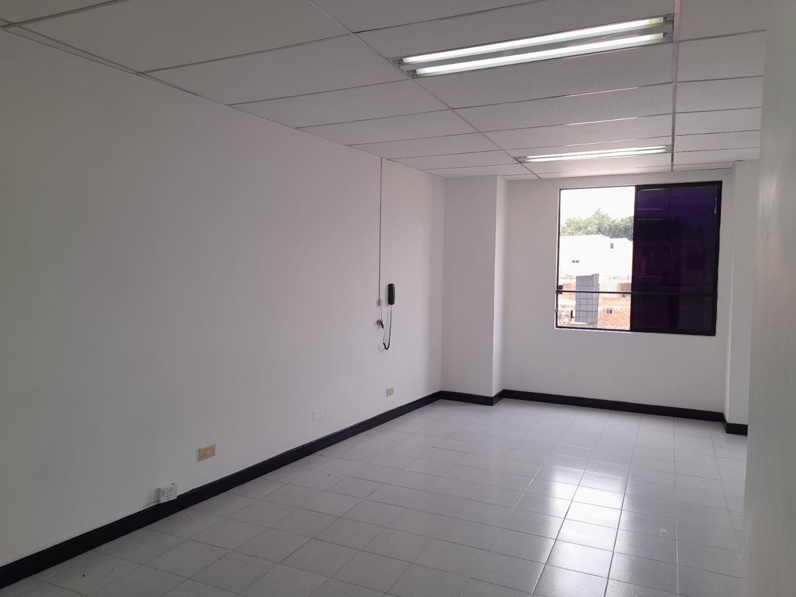 Oficina en arriendo en Laureles, Medellín — foto 3 de 15