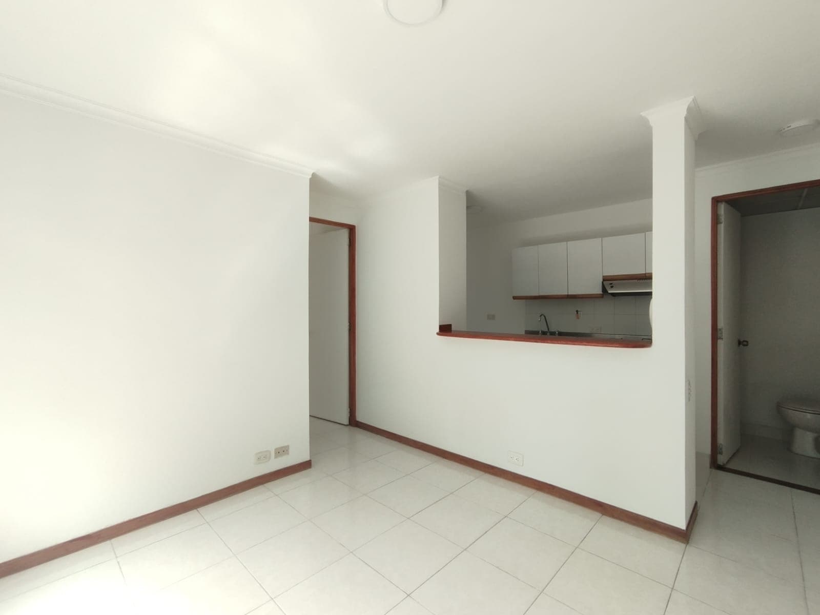 Apartamento en arriendo en El Poblado, Medellín — foto 2 de 13