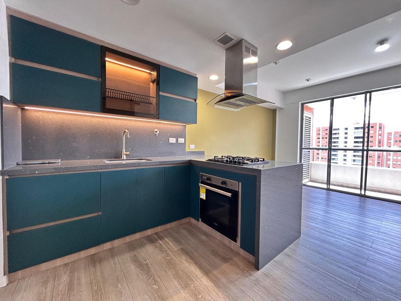Apartamento en arriendo en Vereda Cañaveralejo, Sabaneta — foto 1 de 17