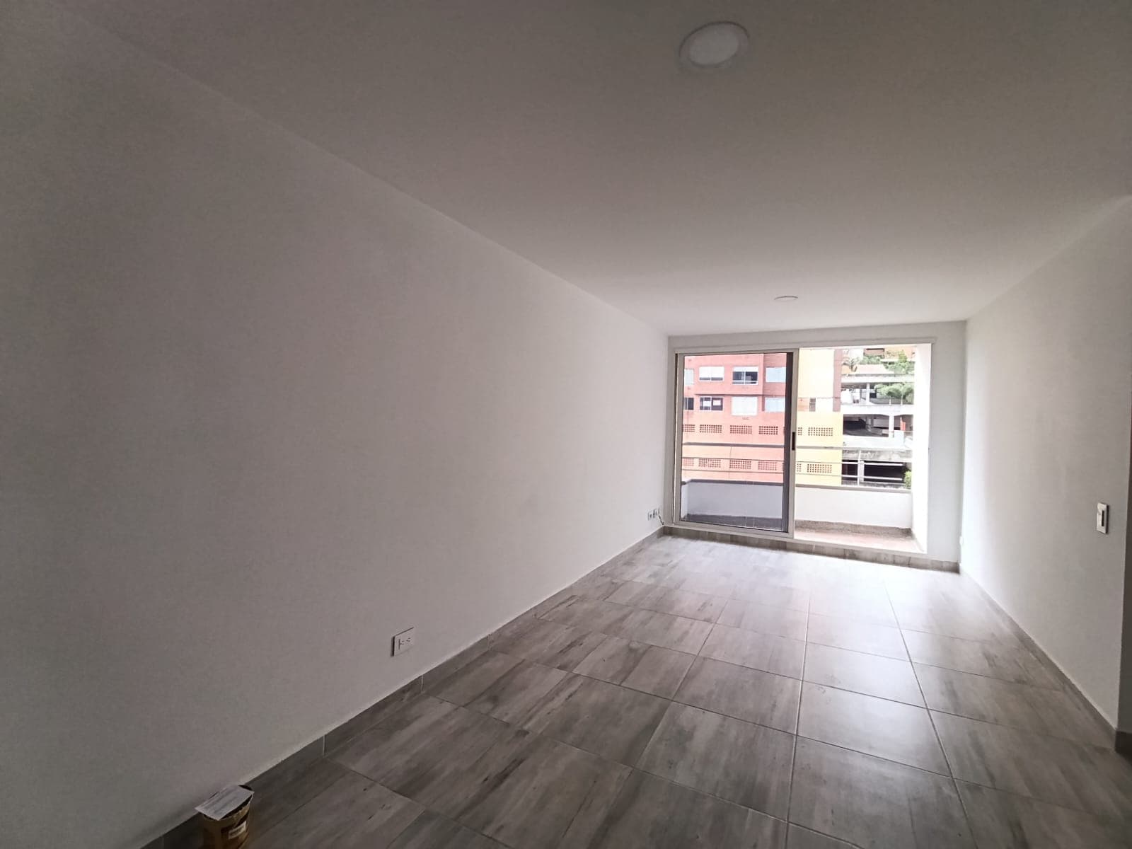 Apartamento en arriendo en Loma Del Indio, El Poblado, Medellín — foto 4 de 17