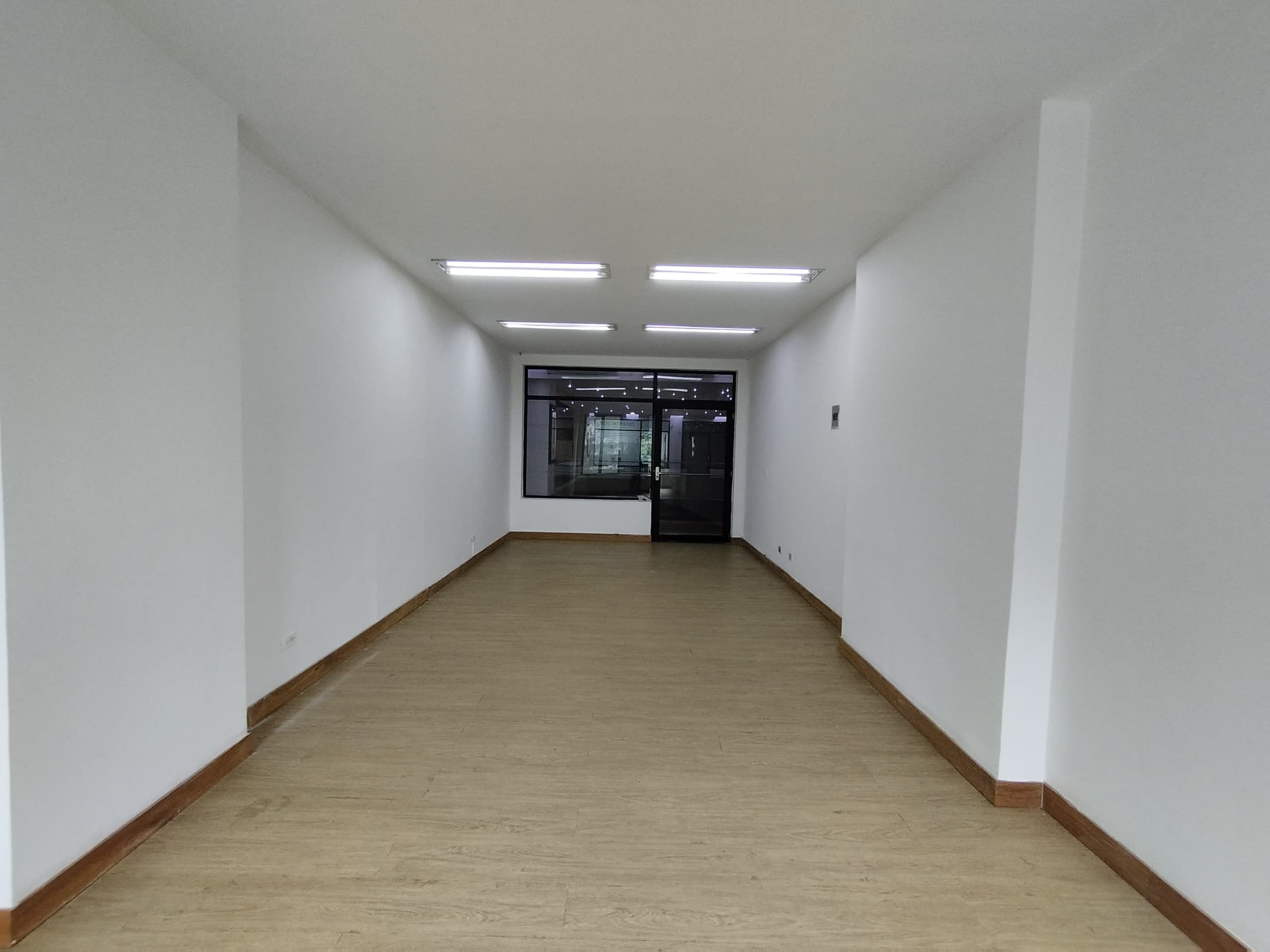 Local en arriendo en Milla De Oro, El Poblado, Medellín — foto 1 de 6