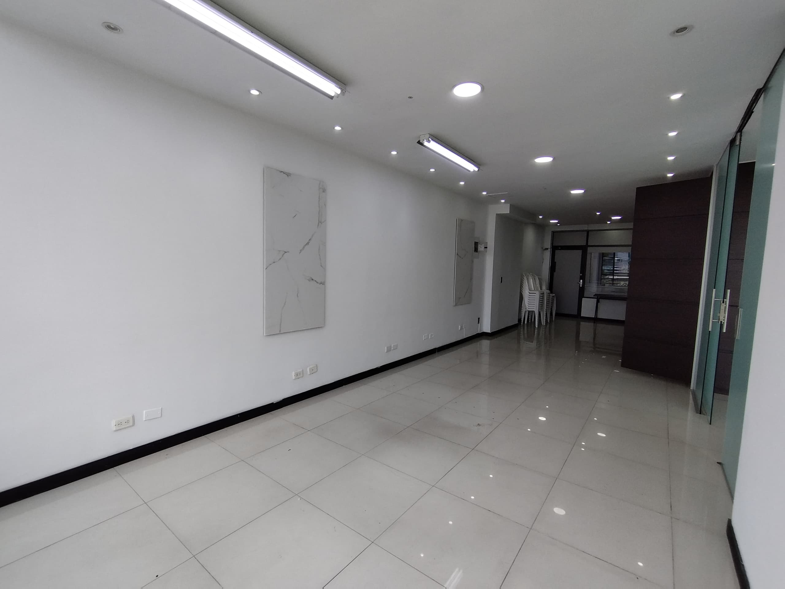 Local en arriendo en Milla De Oro, El Poblado, Medellín — foto 2 de 9
