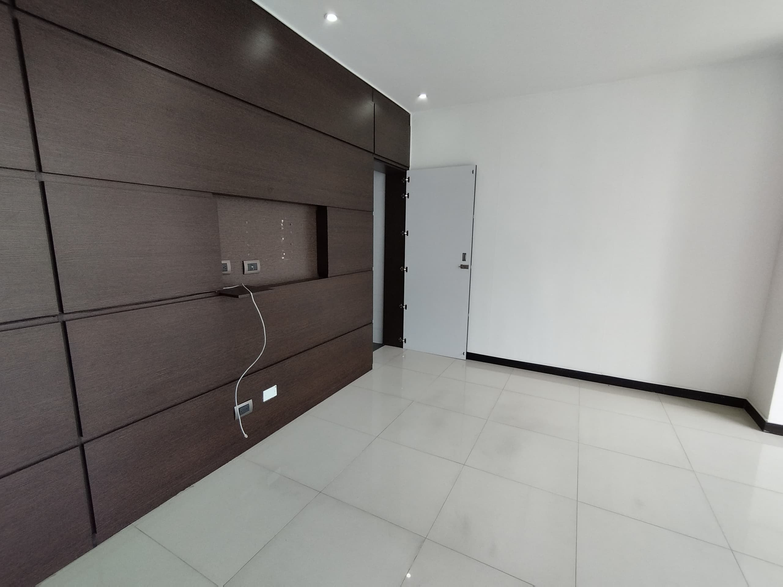 Local en arriendo en Milla De Oro, El Poblado, Medellín — foto 3 de 9