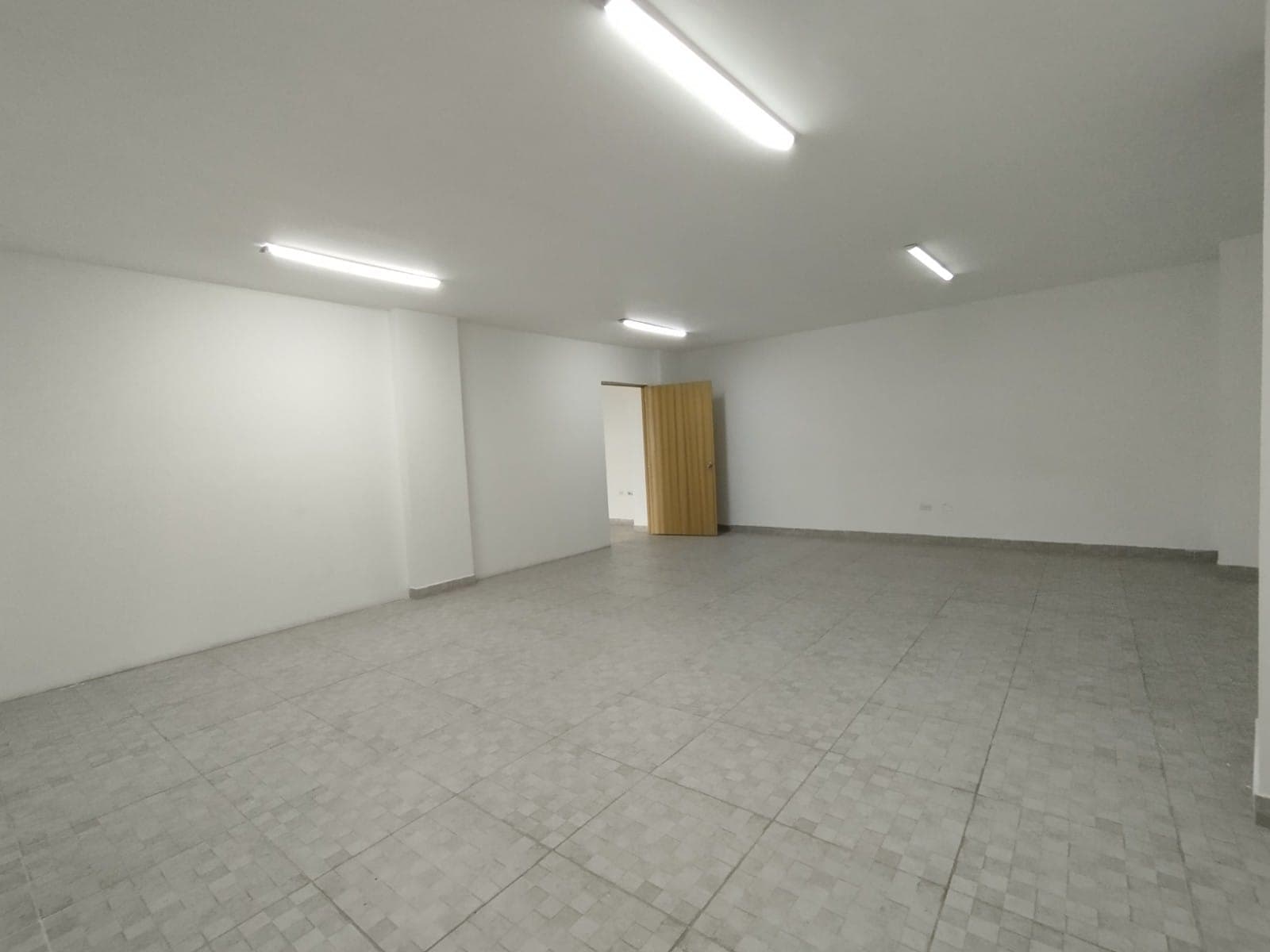 Bodega en arriendo en Centro De La Moda, Itagui — foto 1 de 14