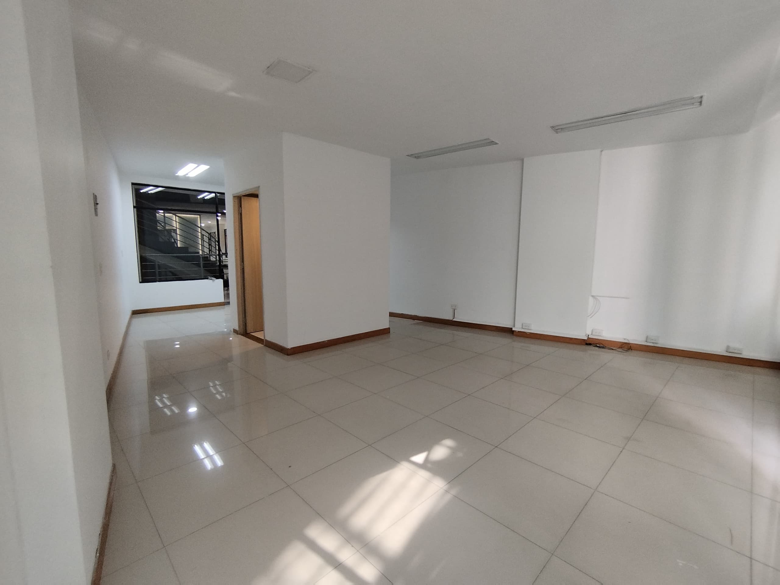 Local en arriendo en Milla De Oro, El Poblado, Medellín — foto 3 de 7