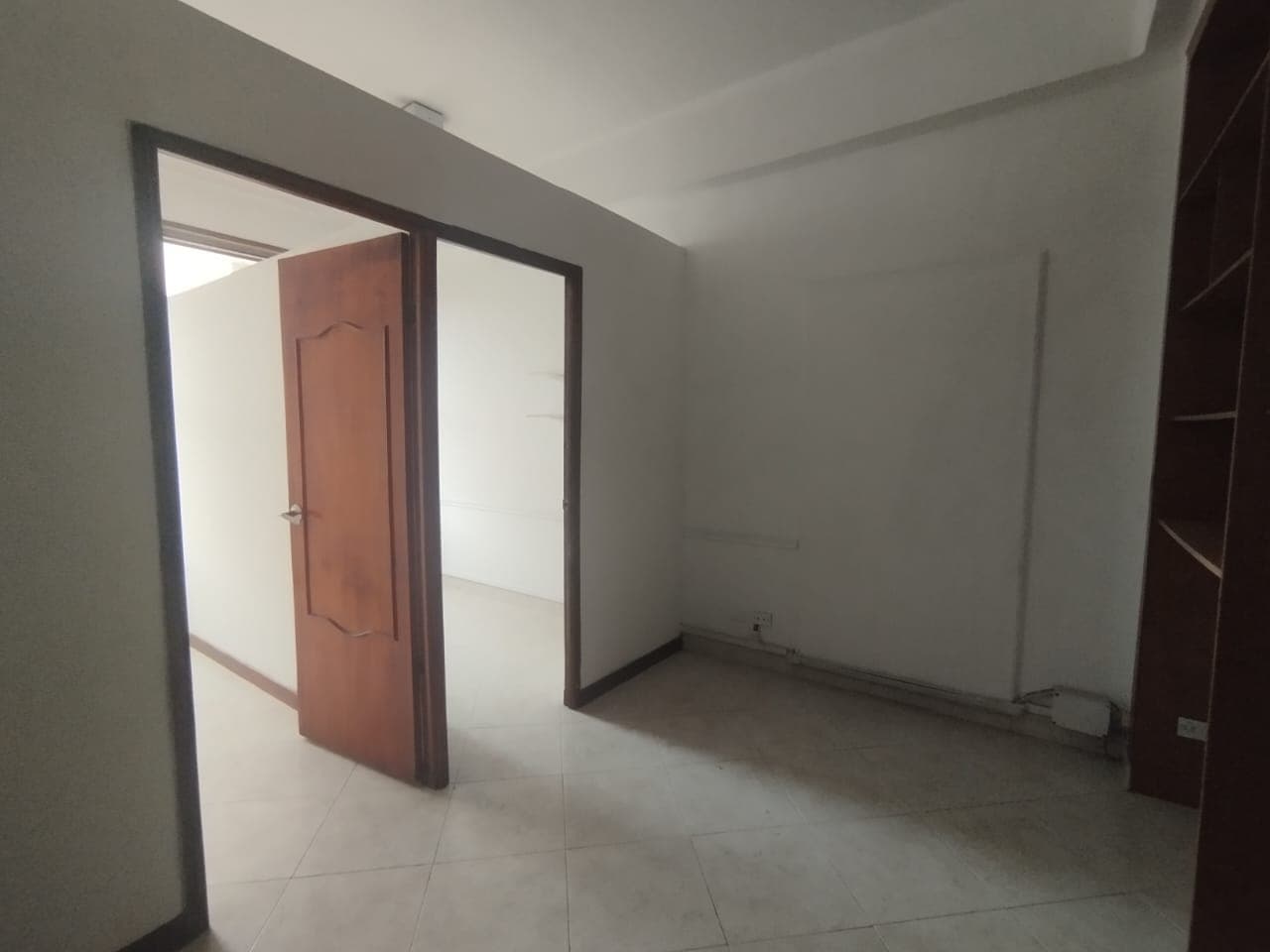Oficina en arriendo en Centro, Medellín — foto 3 de 5