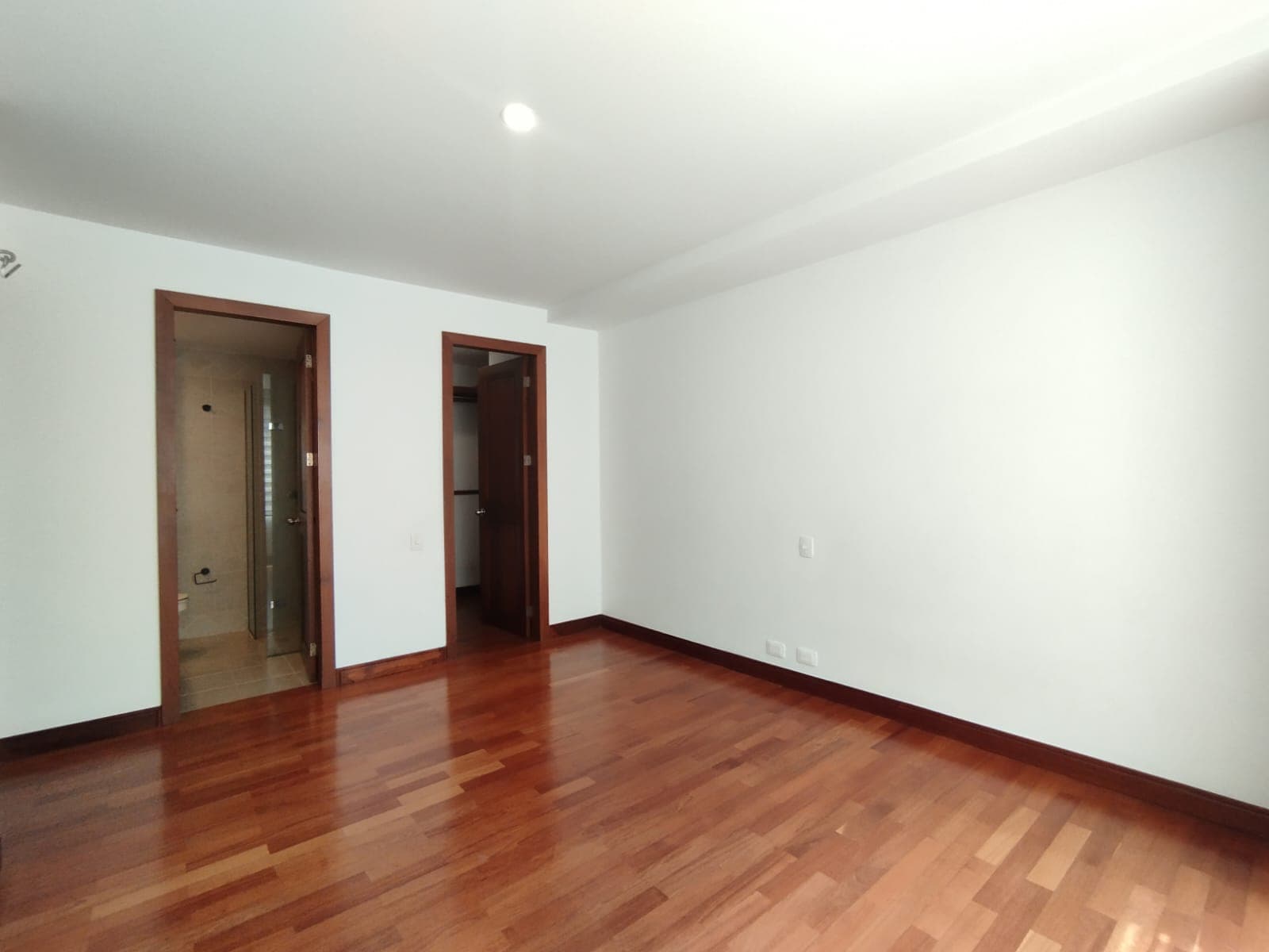 Apartamento en arriendo en La Calera, El Poblado, Medellín — foto 3 de 20