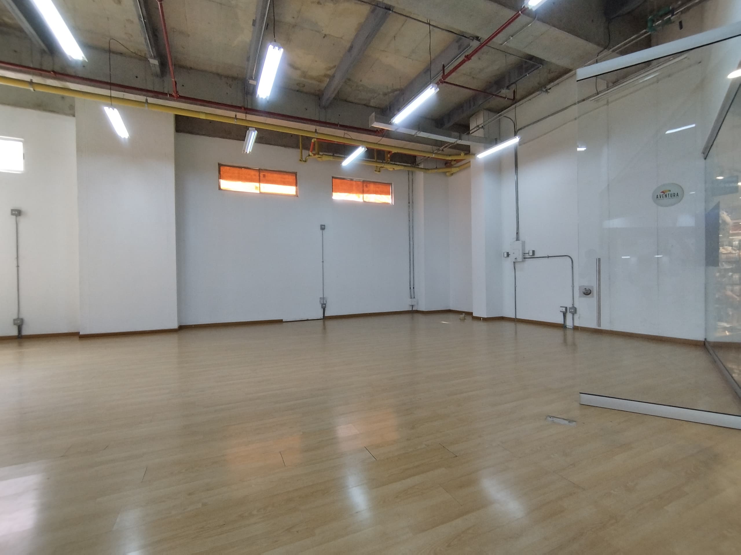 Local en arriendo en El Chagualo, Centro, Medellín — foto 4 de 9