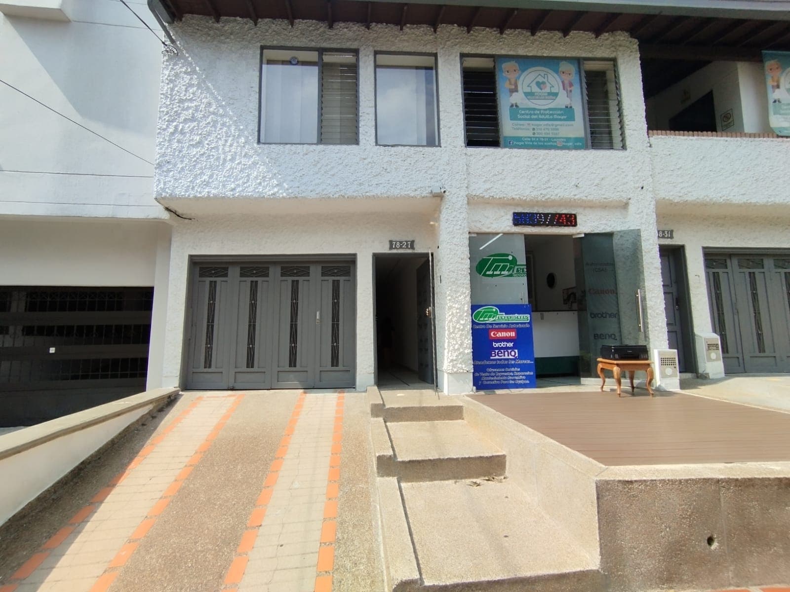 Casa Comercial en arriendo en Las Acacias, Laureles, Medellín — foto 1 de 19