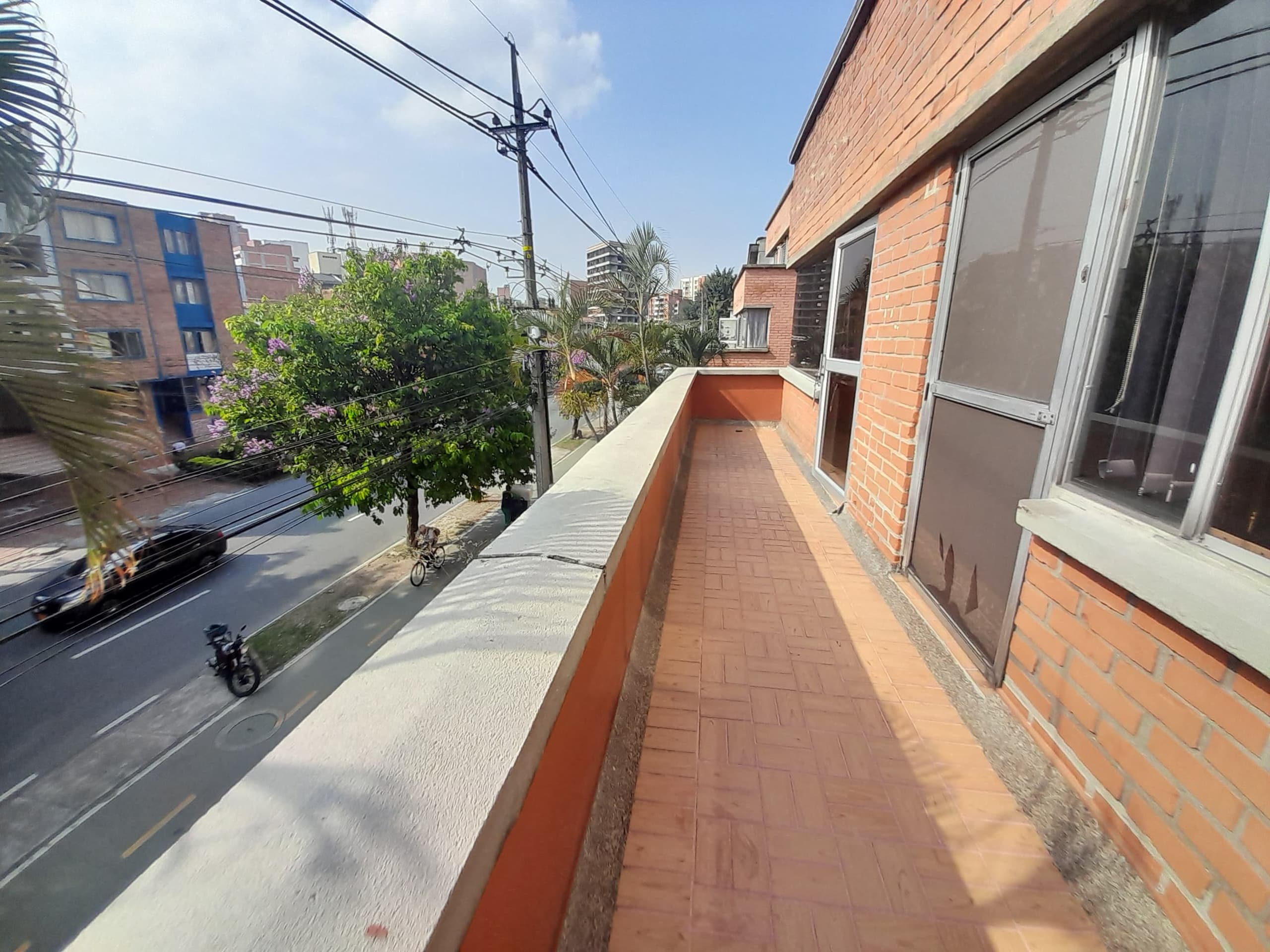 Oficina en arriendo en San Joaquín, Laureles, Medellín — foto 2 de 19