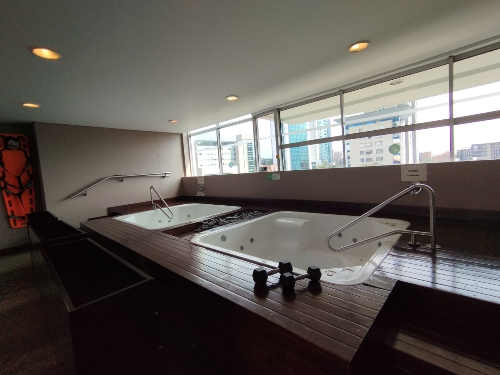 Apartaestudio en arriendo en Los Balsos, El Poblado, Medellín — foto 3 de 15