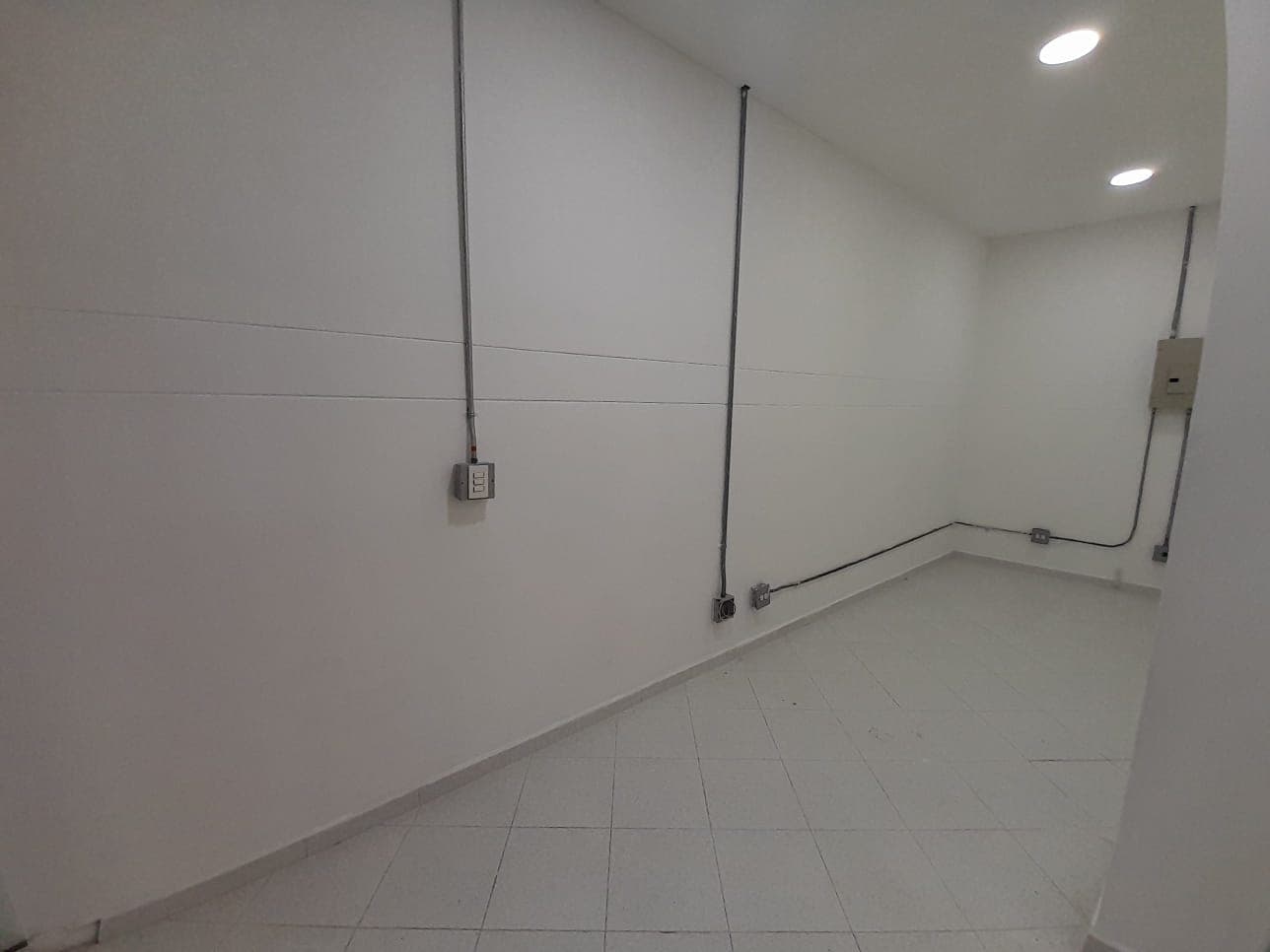 Oficina en arriendo en Niquia, Bello — foto 2 de 8