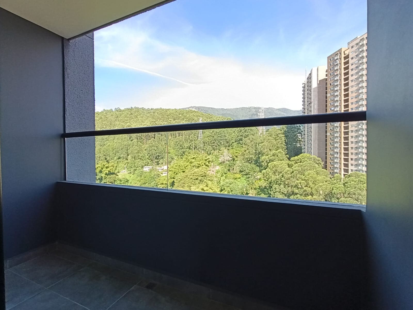 Apartamento en arriendo en Las Palmas, Centro, Medellín — foto 2 de 13