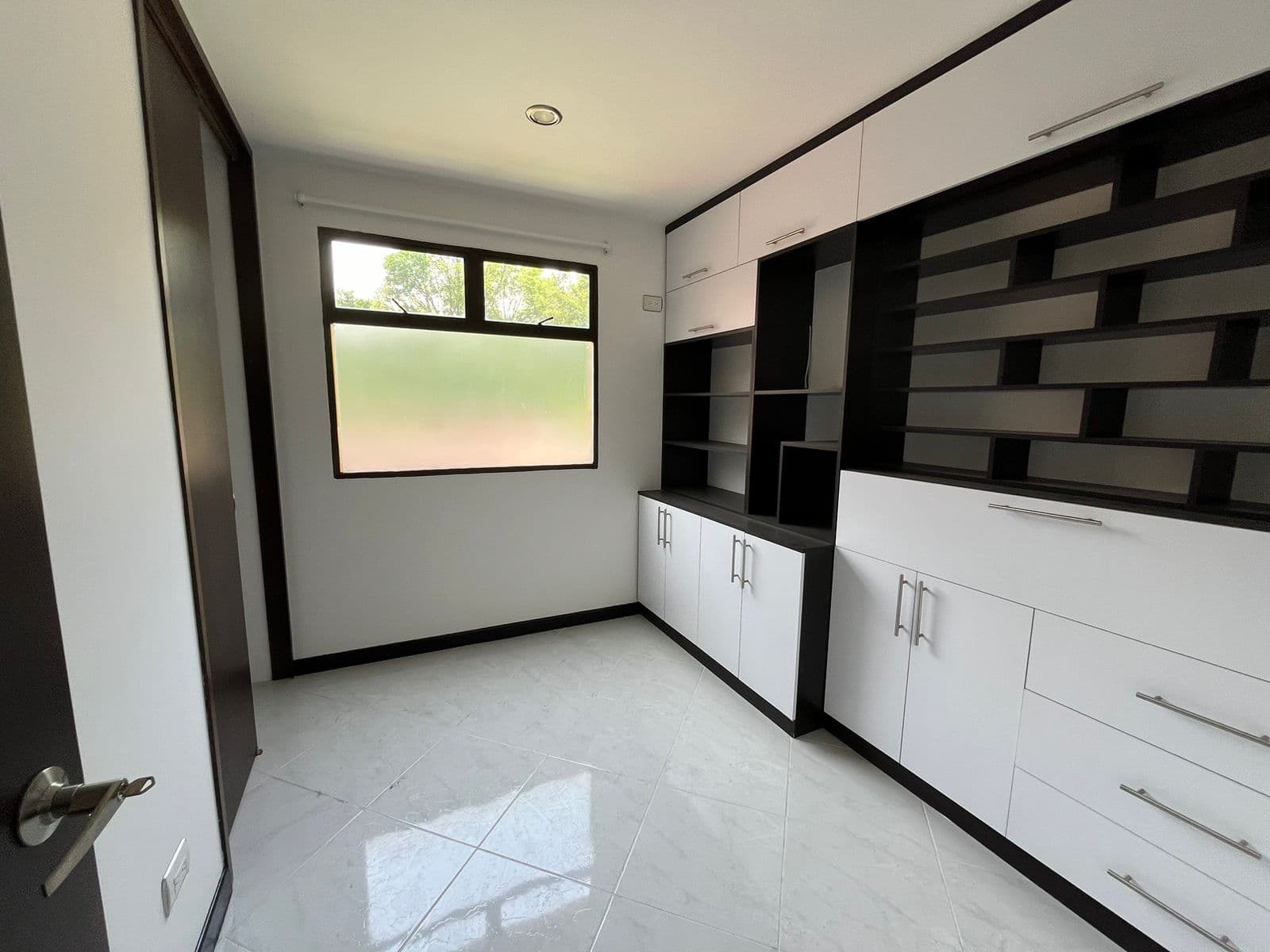 Apartamento en arriendo en El Portal, Envigado — foto 3 de 13