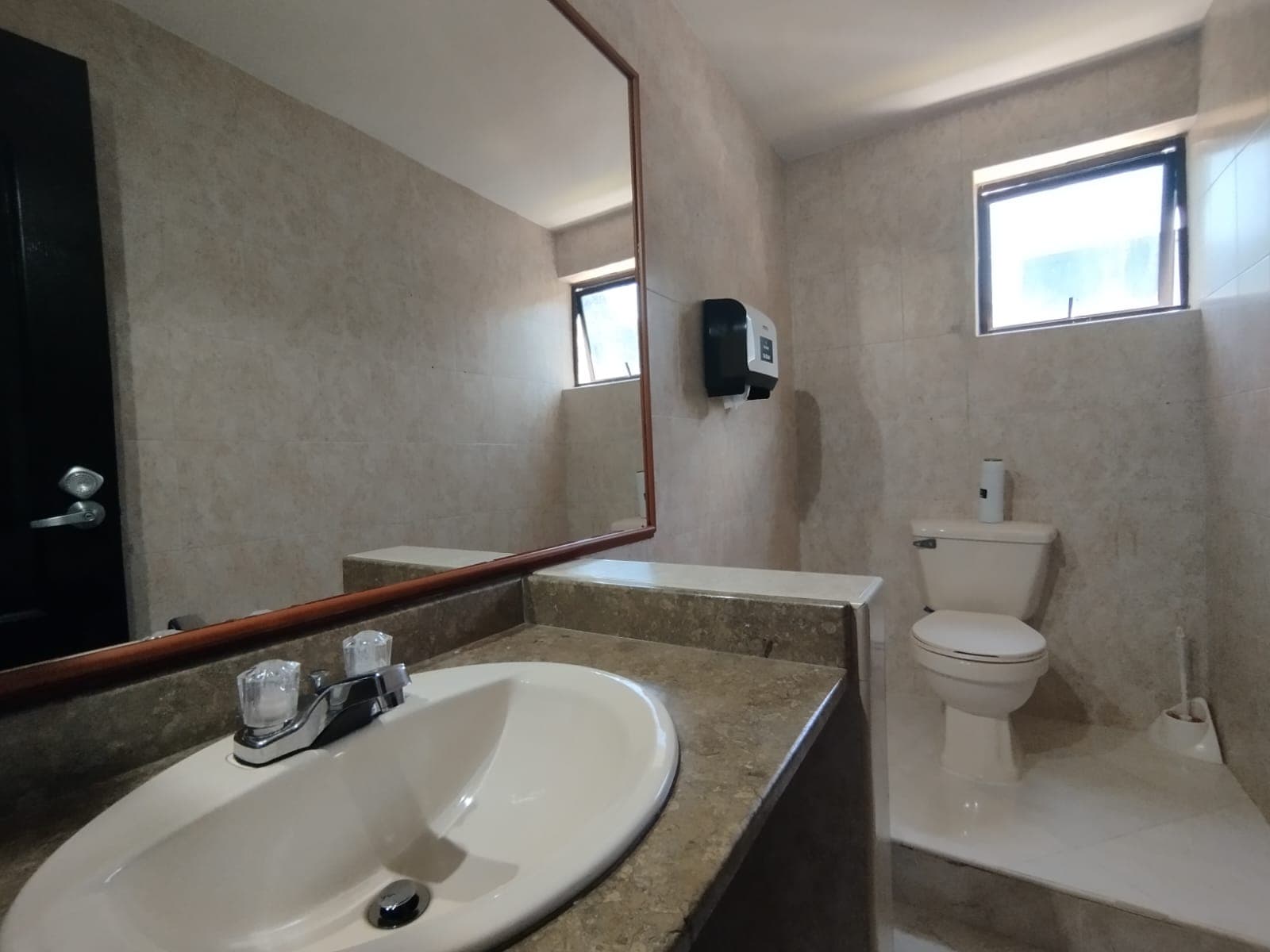 Casa Comercial en arriendo en Las Lomas, El Poblado, Medellín — foto 4 de 20