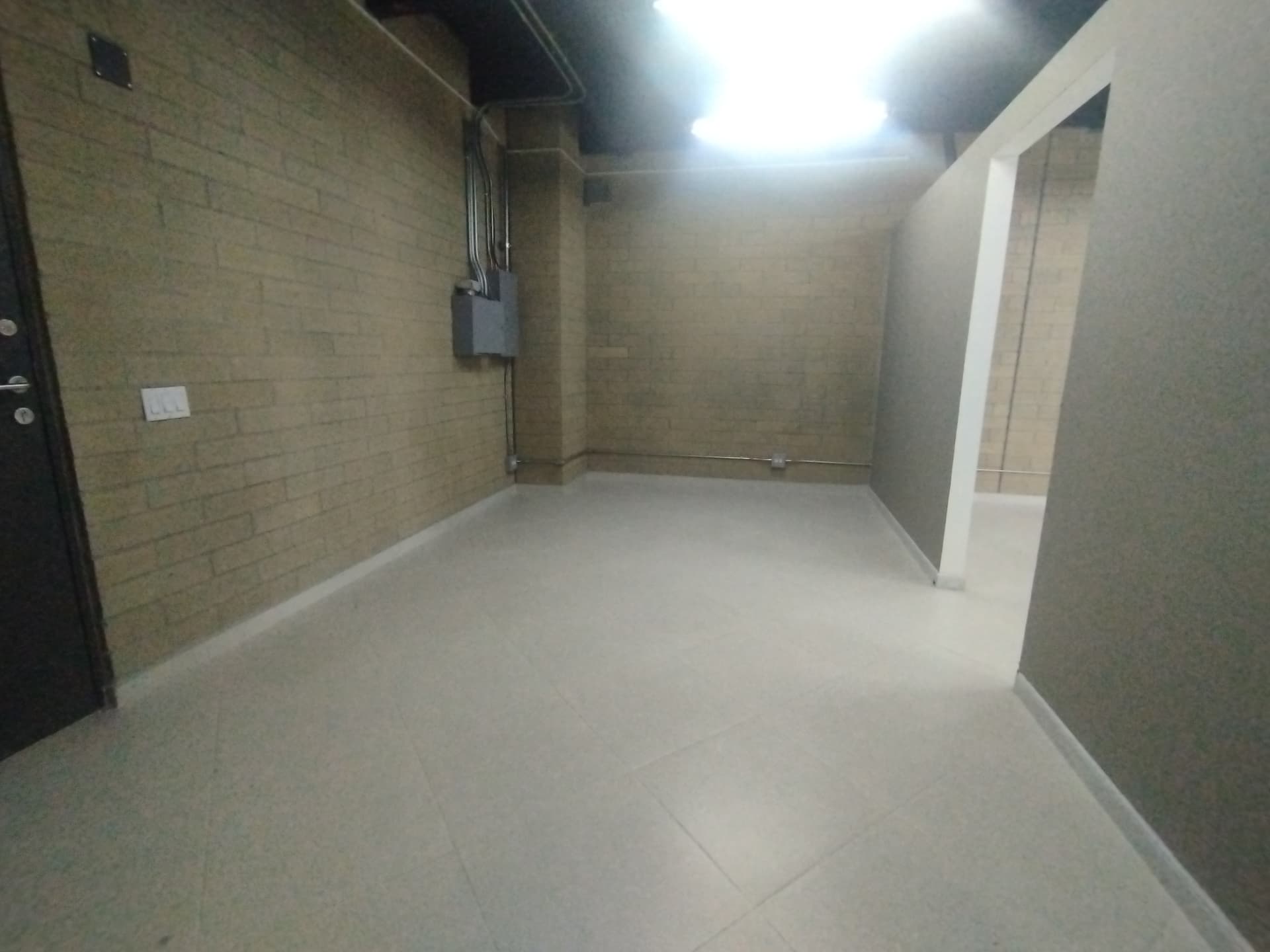 Oficina en arriendo en Aguacatala, El Poblado, Medellín — foto 1 de 9