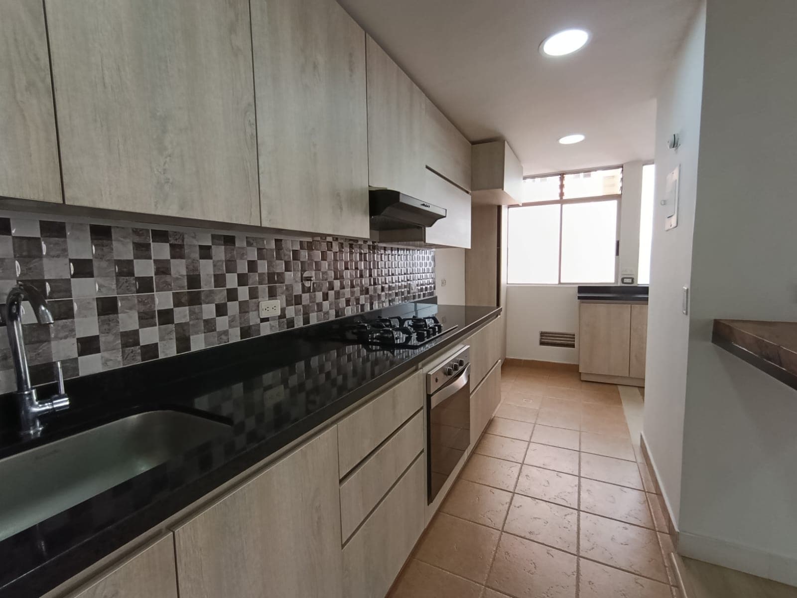 Apartamento en arriendo en Las Lomas, El Poblado, Medellín — foto 4 de 20