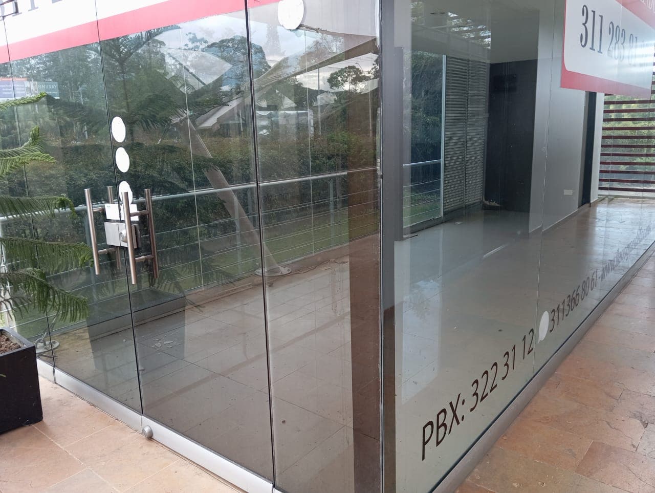 Local en arriendo en Llano Grande, Rionegro — foto 1 de 8
